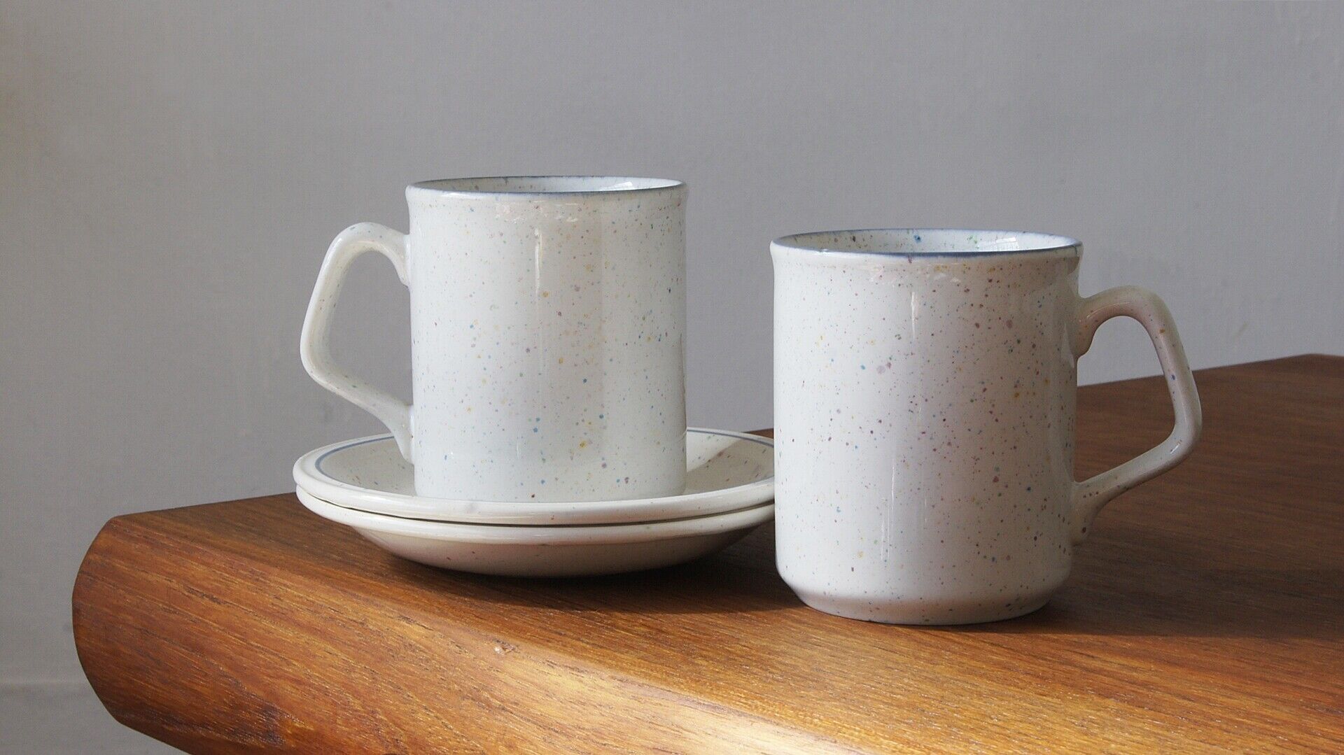 Paire de tasses, John Tams, Angleterre, années 1980