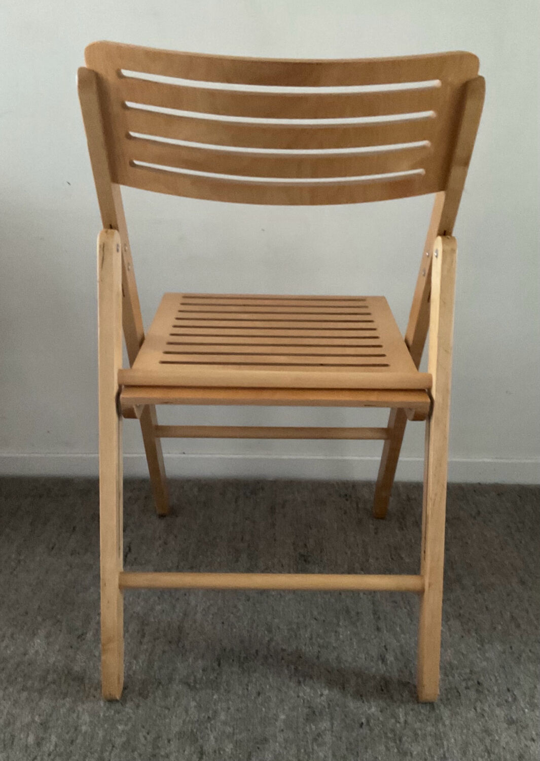 Vintage folding chair in beech