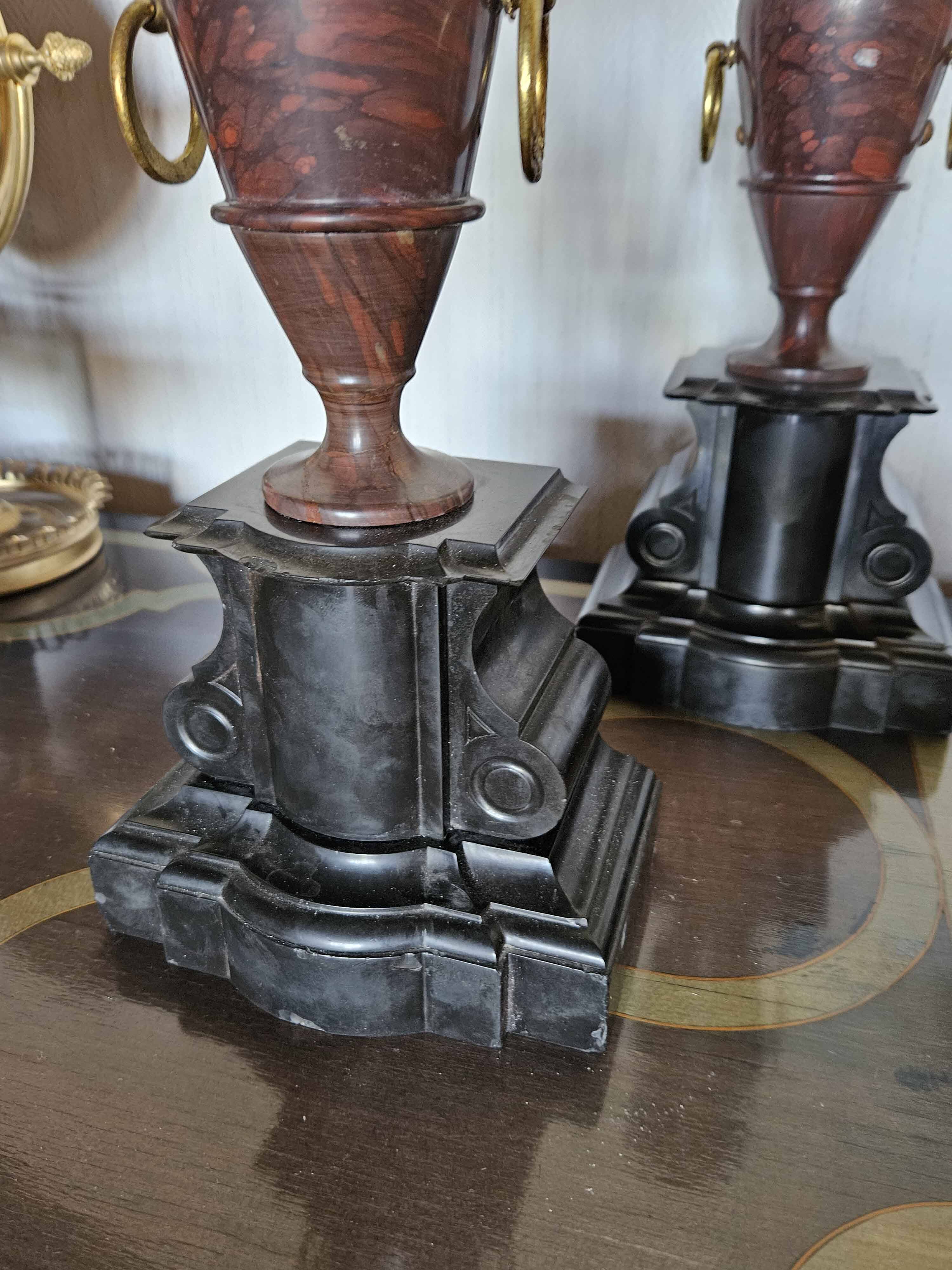 Antique Vases In Griotte Marble And Black Marble, Grand Tour, 19th Century