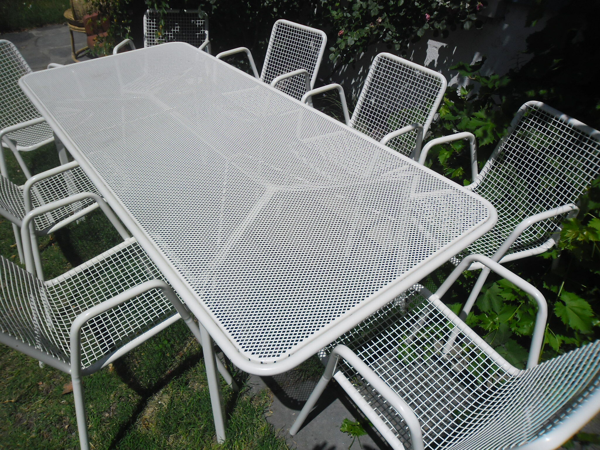 Table and armchair model Rio de Emu