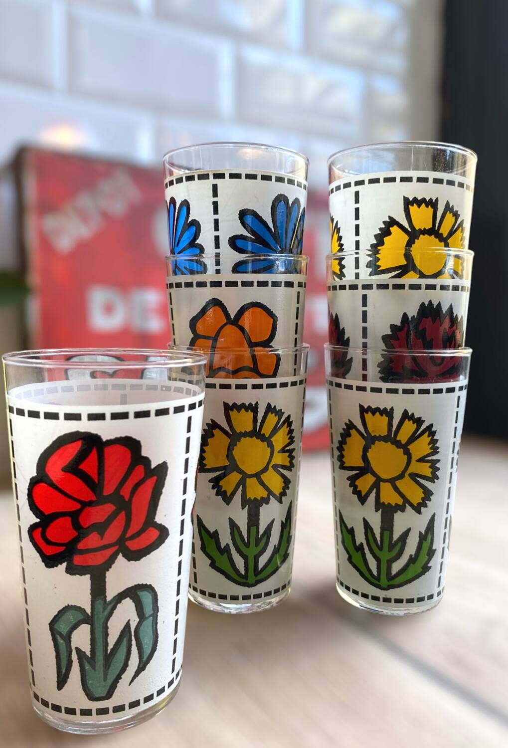 Set of 7 vintage enameled and screen-printed glasses 60/70