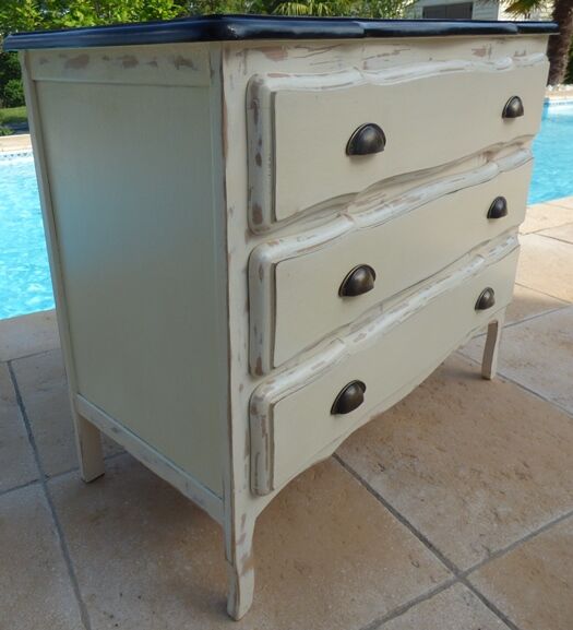 Chest of drawers style three drawers in solid wood
