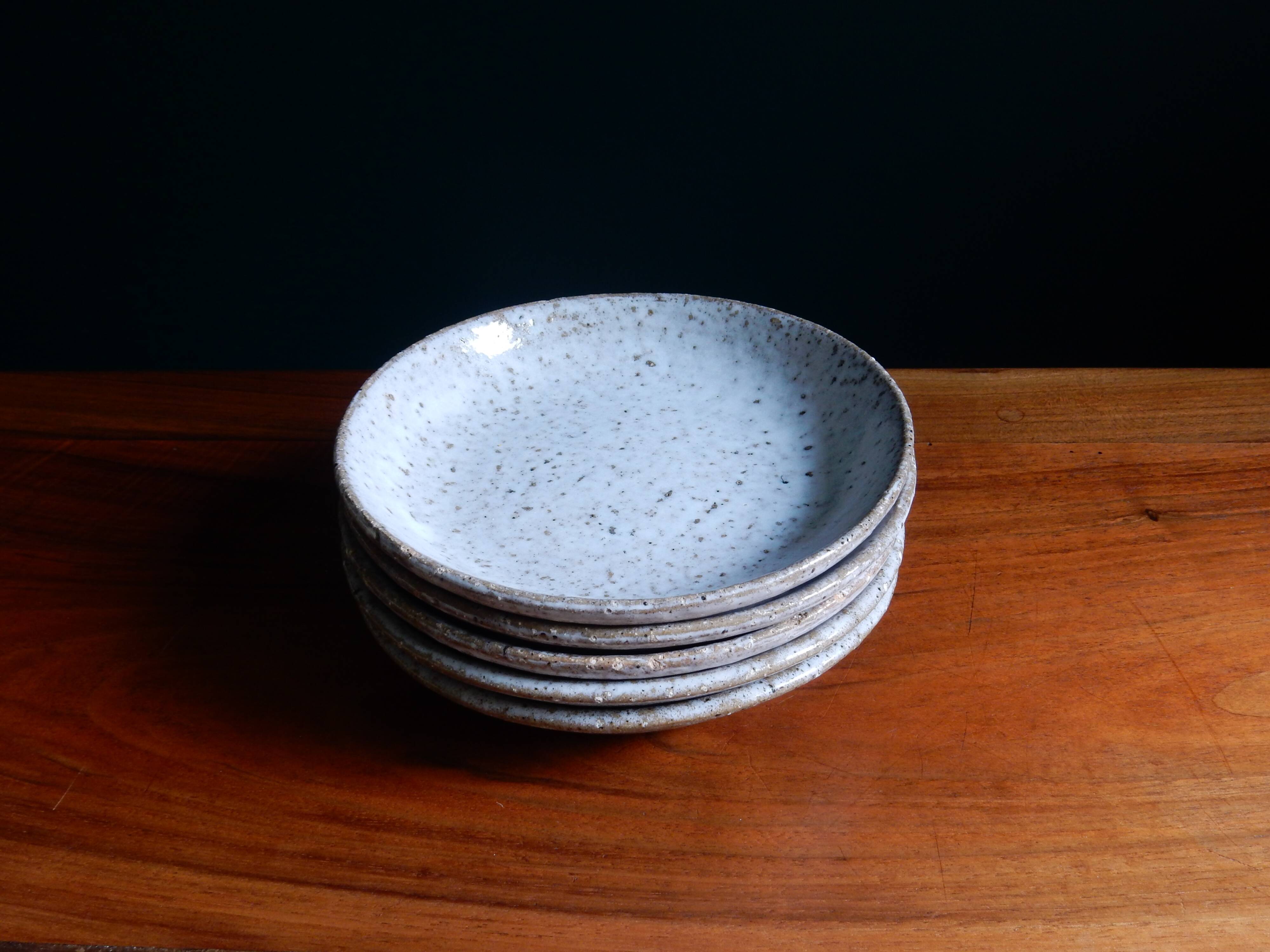 5 dessert plates in grey sandstone