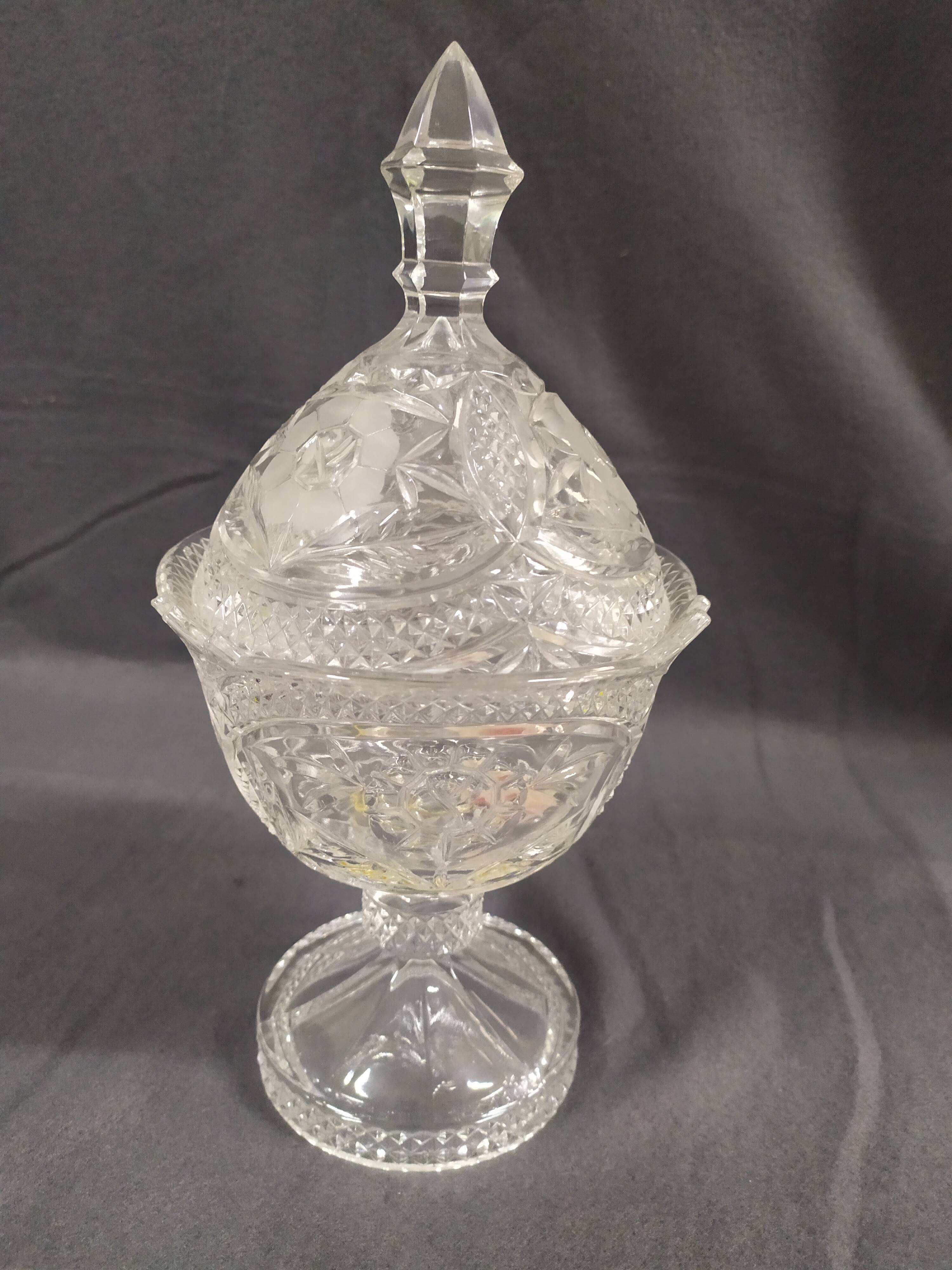 Sugar candy drager vintage crystal on foot 28cm