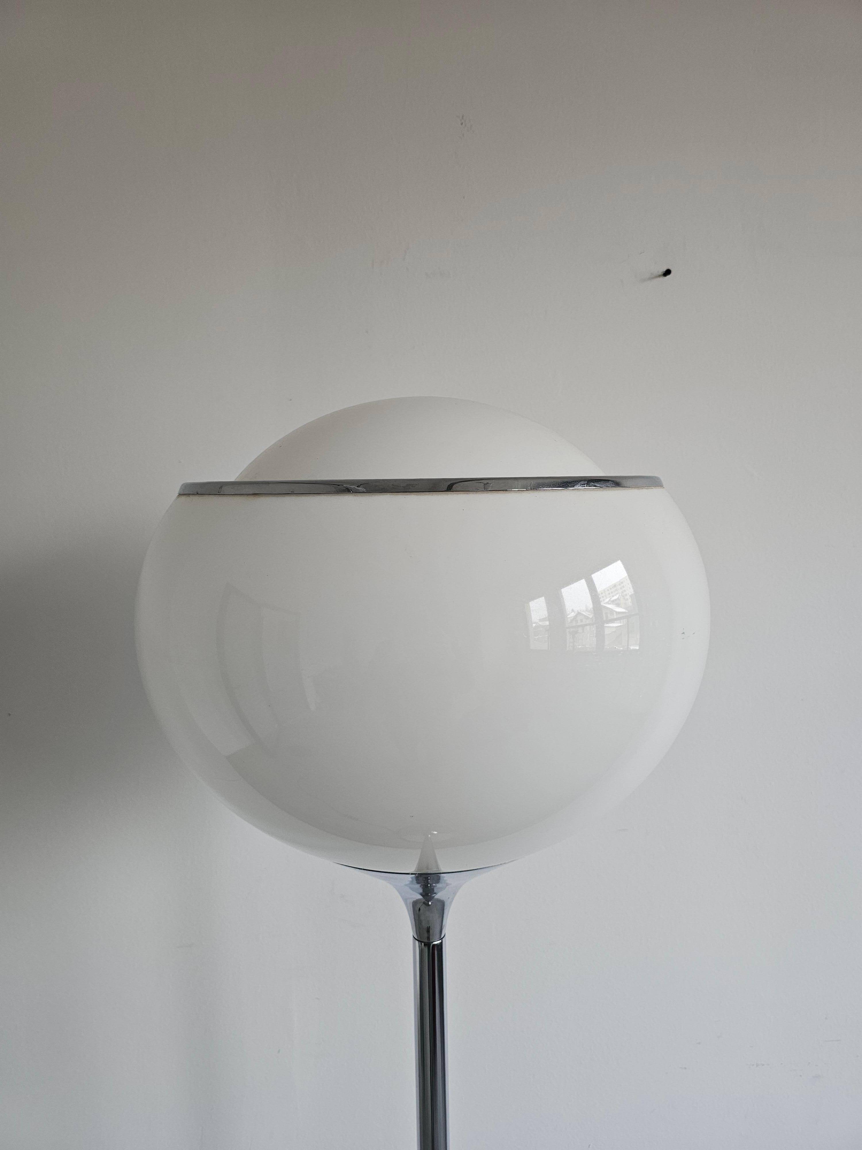 Mid Century Modern Floor Lamp "Flash" or "Bud Grande" by Harvey Guzzini