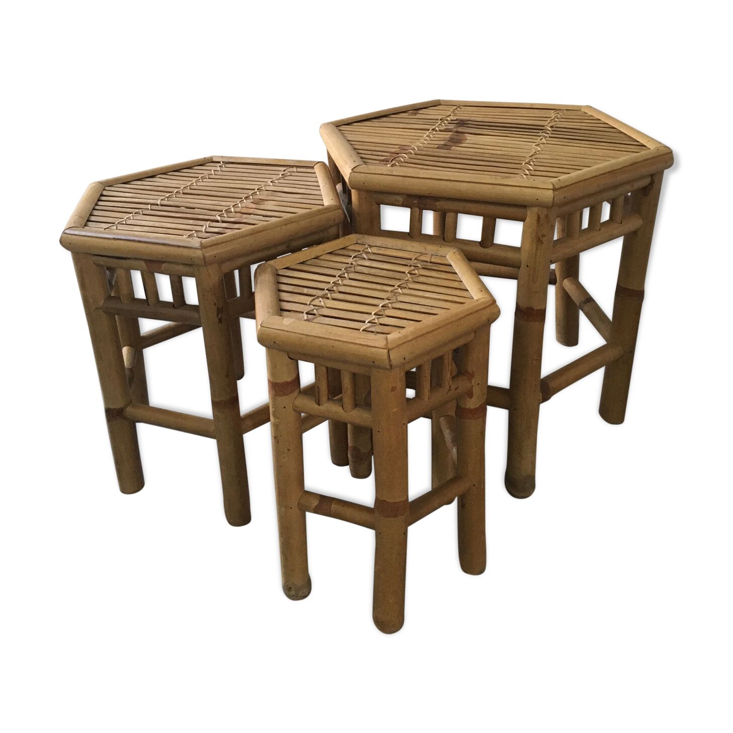 Set bamboo tables