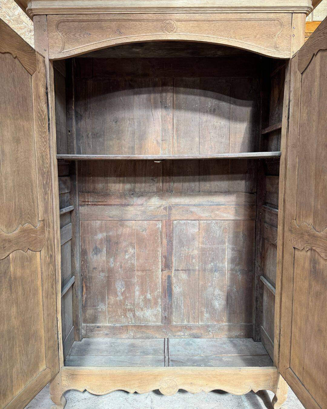 Armoire ancienne aérogommée