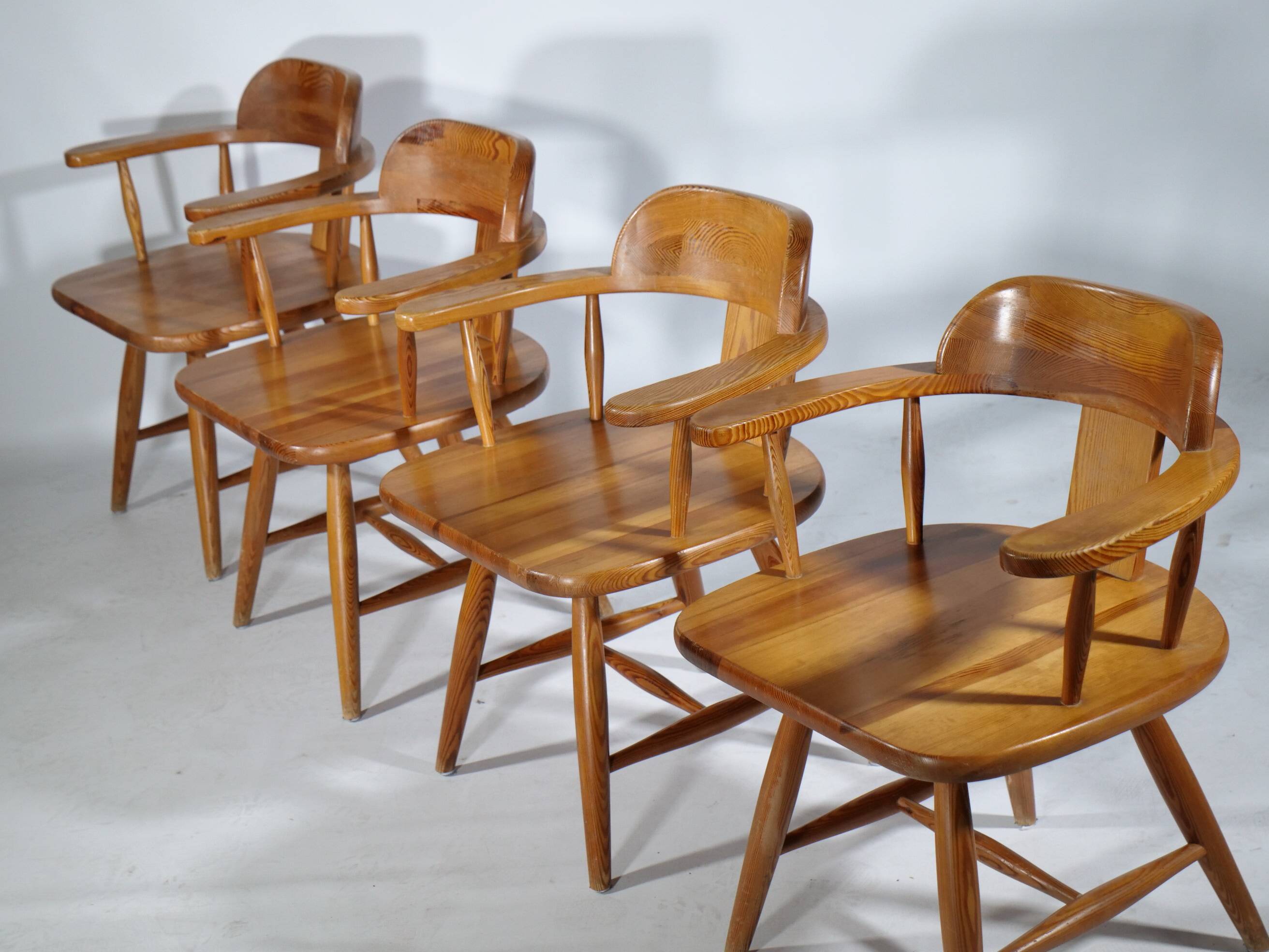 Fauteuils design scandinave en pin par Asko années 1970