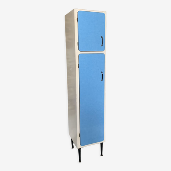 Bonnetière/ armoire 2 portes en formica bleu