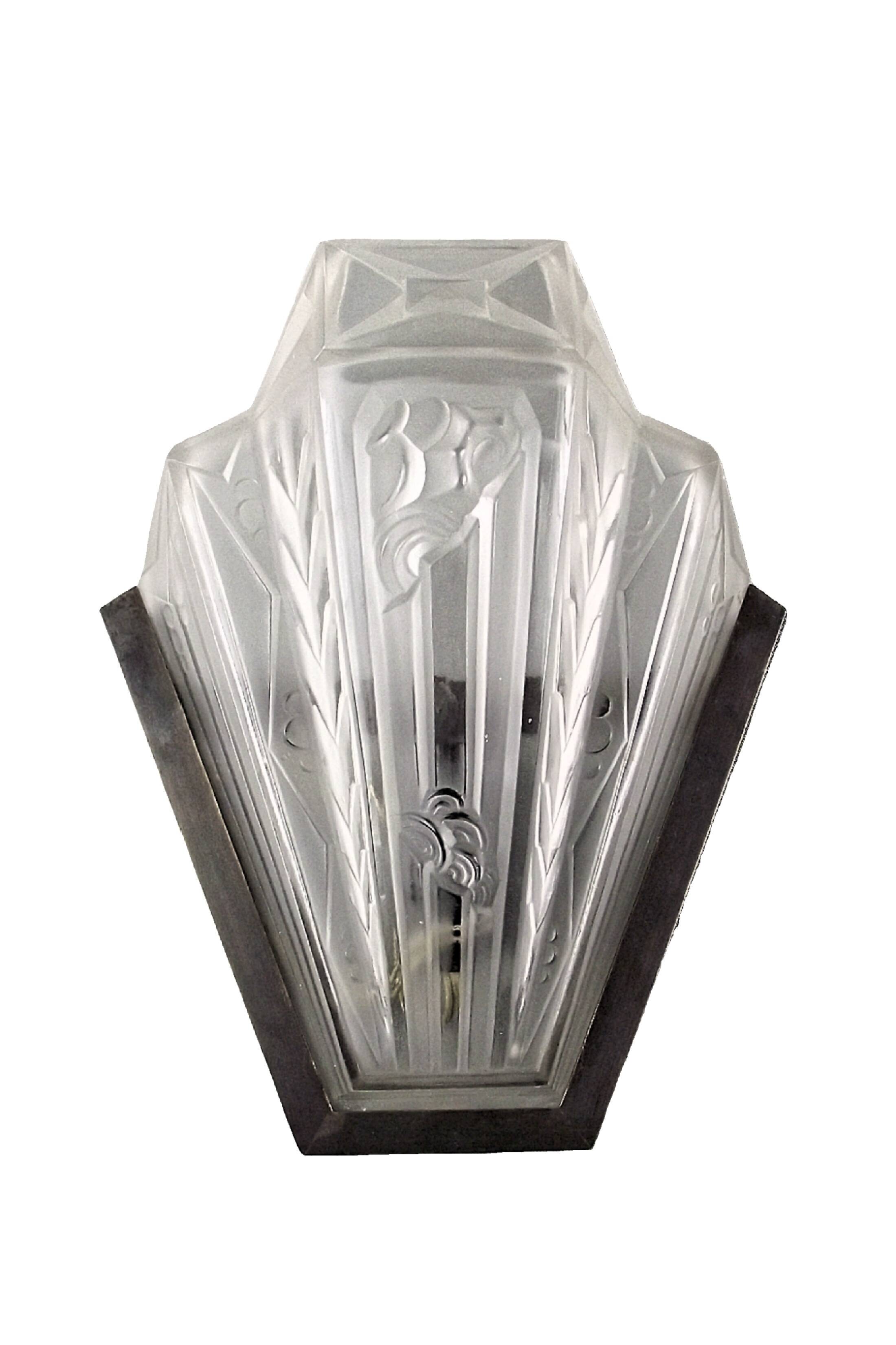 P. gilles signés paire d'appliques art deco