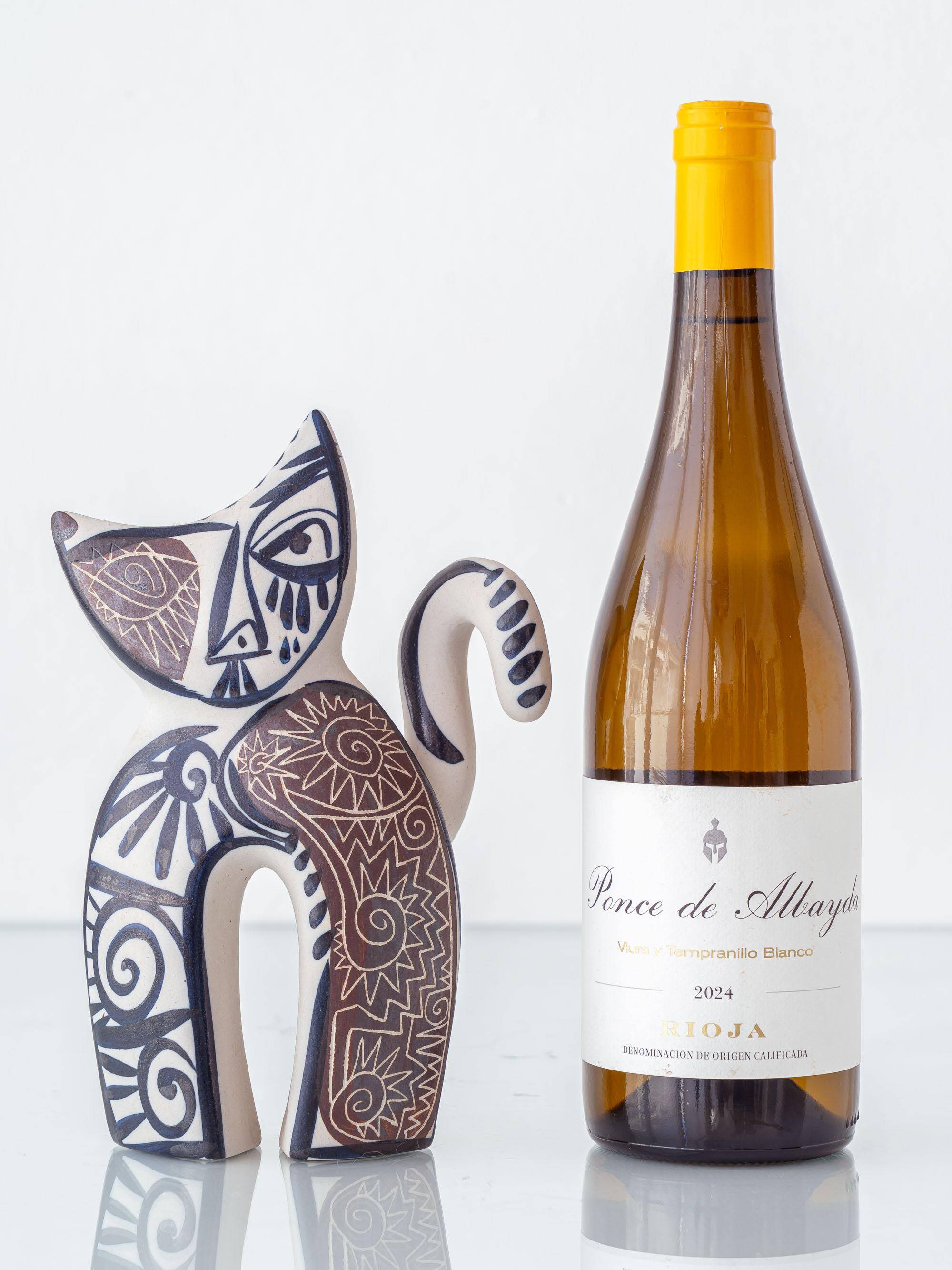 Cubist ceramic cat figurine in Spanish Picasso style by Otero Regal.