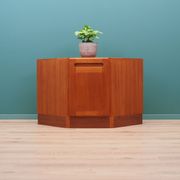 Cabinet en teck, design danois, années 1970, production : Danemark