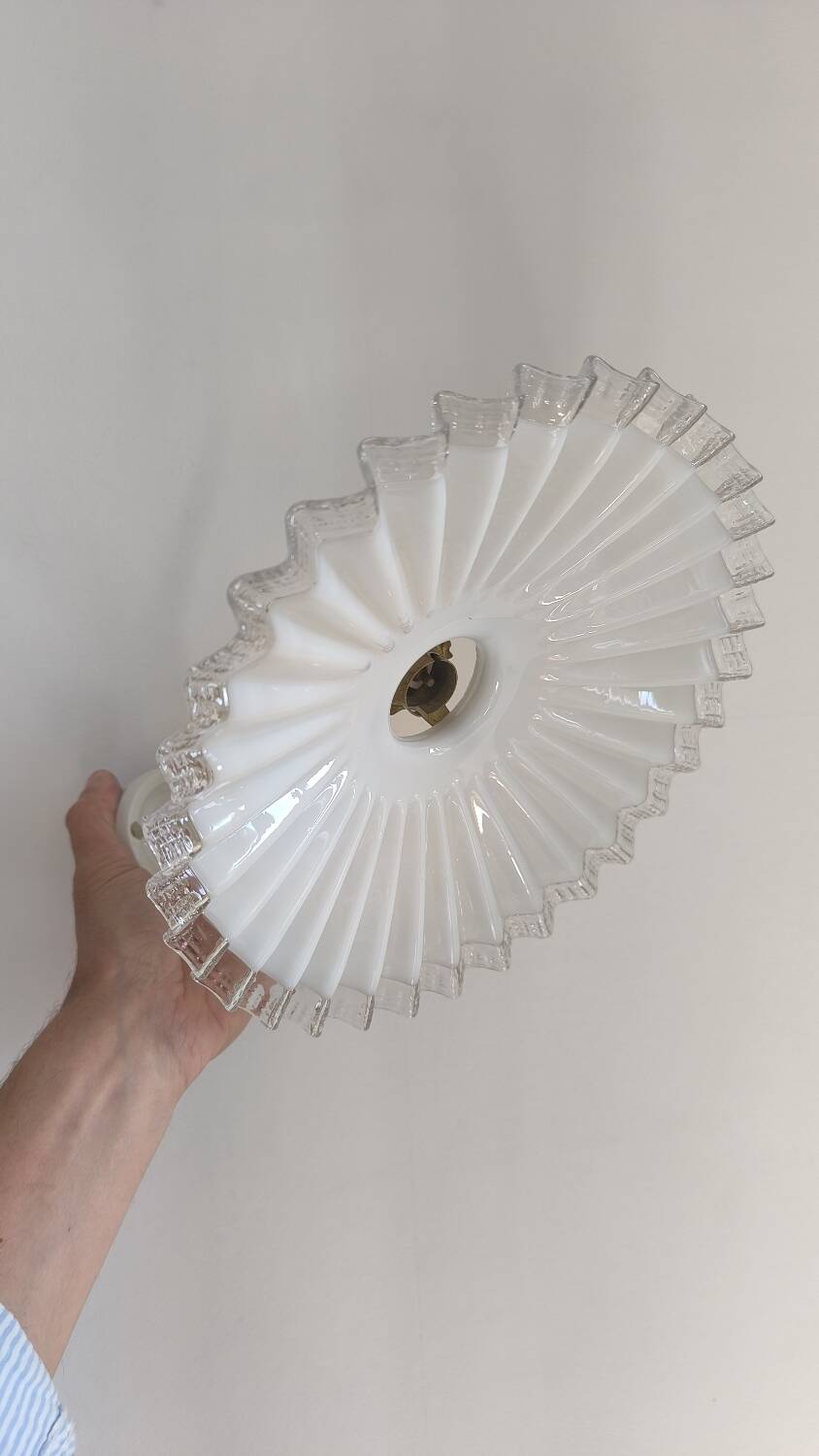 Vintage wall light in notched opaline and gilded brass