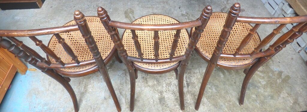 Set of 3 quality canned chairs of FISHEL brand