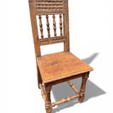 Rare high chair from the 16th/17th century in solid oak.