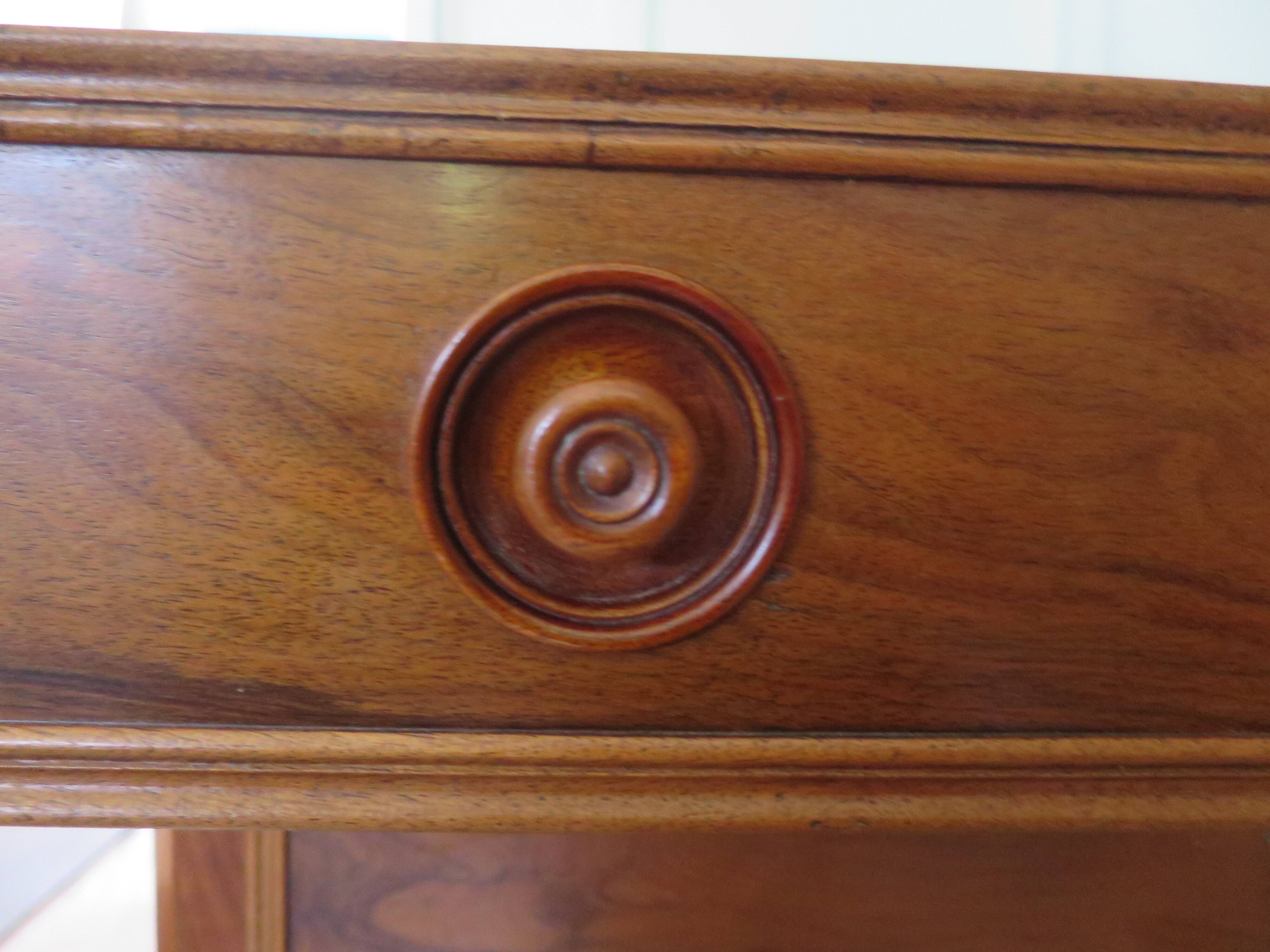 Rare - Pretty old chest of drawers with 4 drawers and 3 locks - In walnut - 1930
