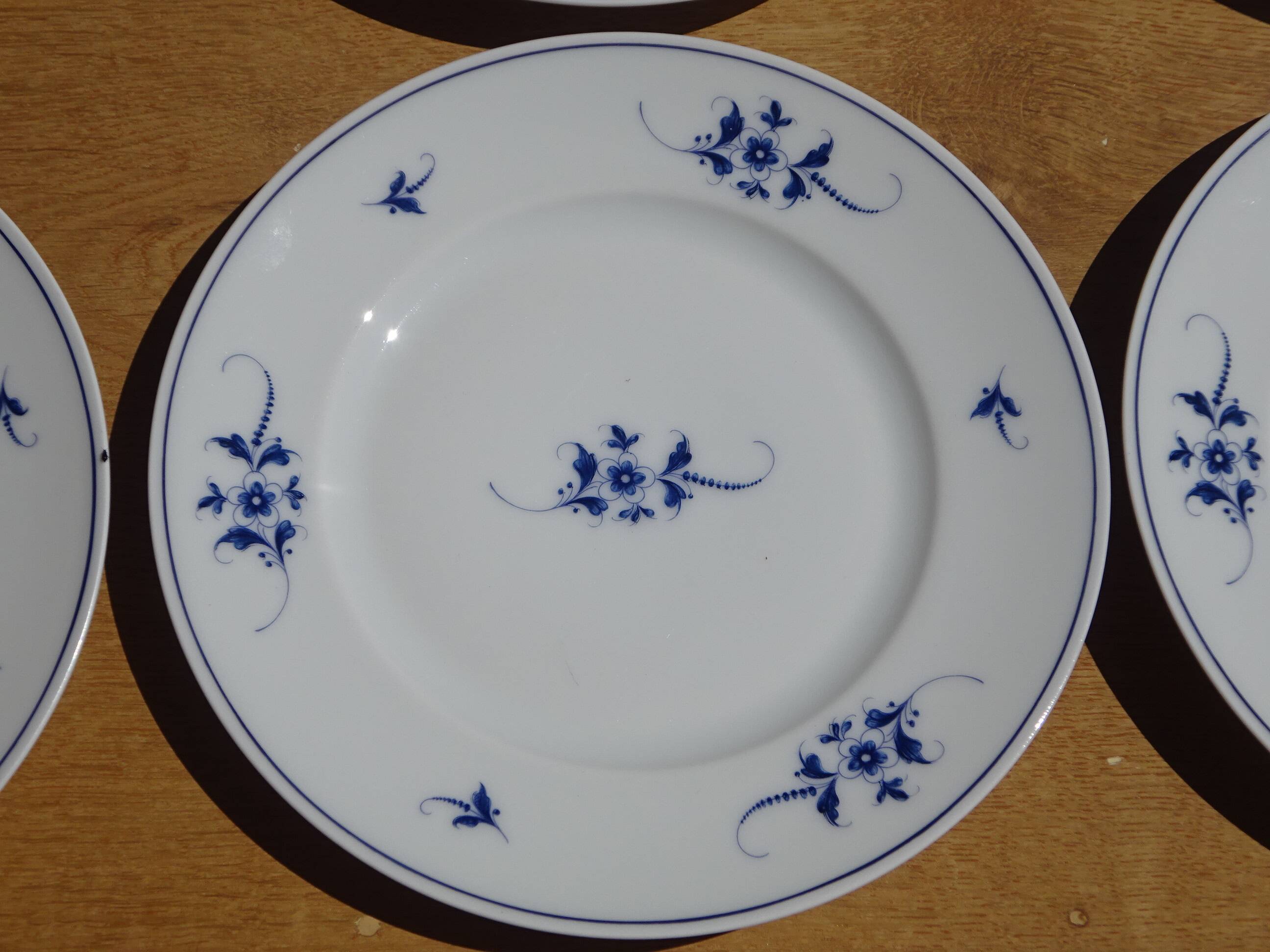 Dessert service, 13 pieces in Limoges porcelain, Bernardaud