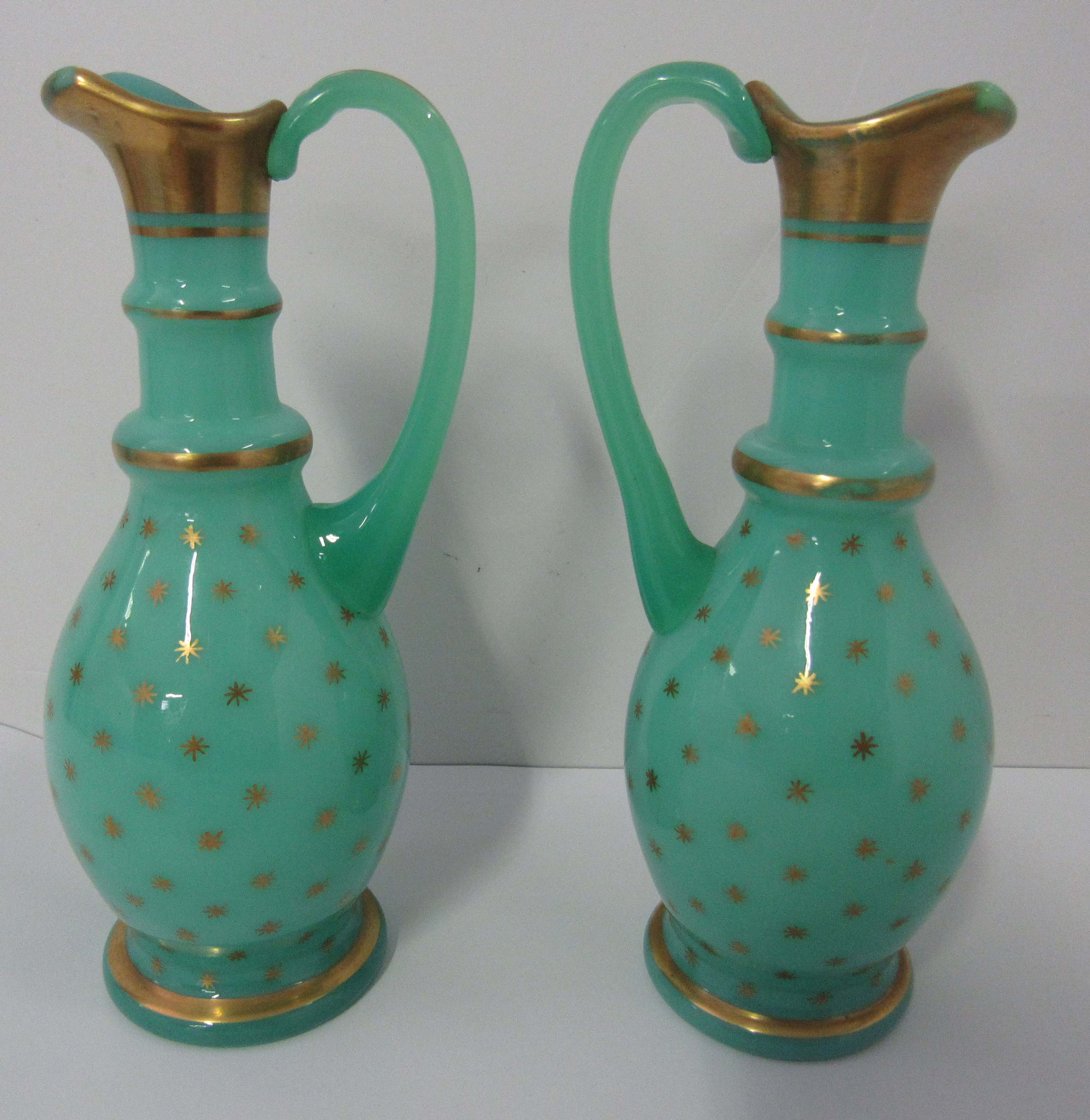Pair ewers in green opaline oil-bitter wine
