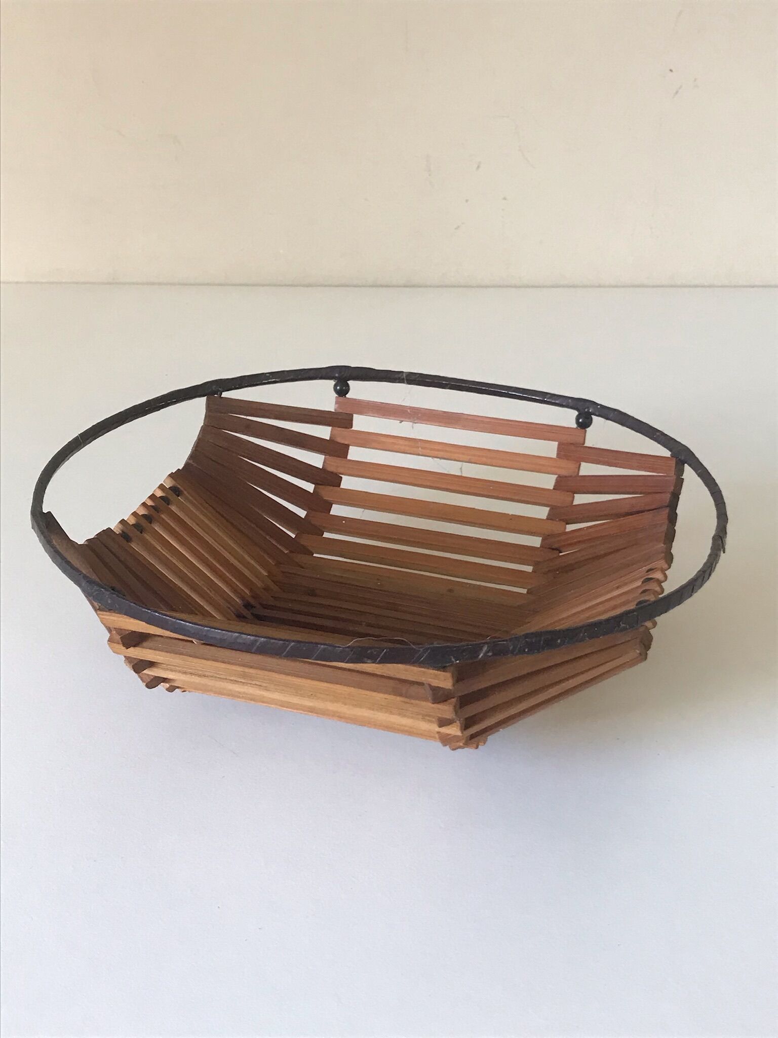 60s basket