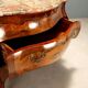 Commode ancienne baroque en noyer et marbre, Italie, XXe siècle