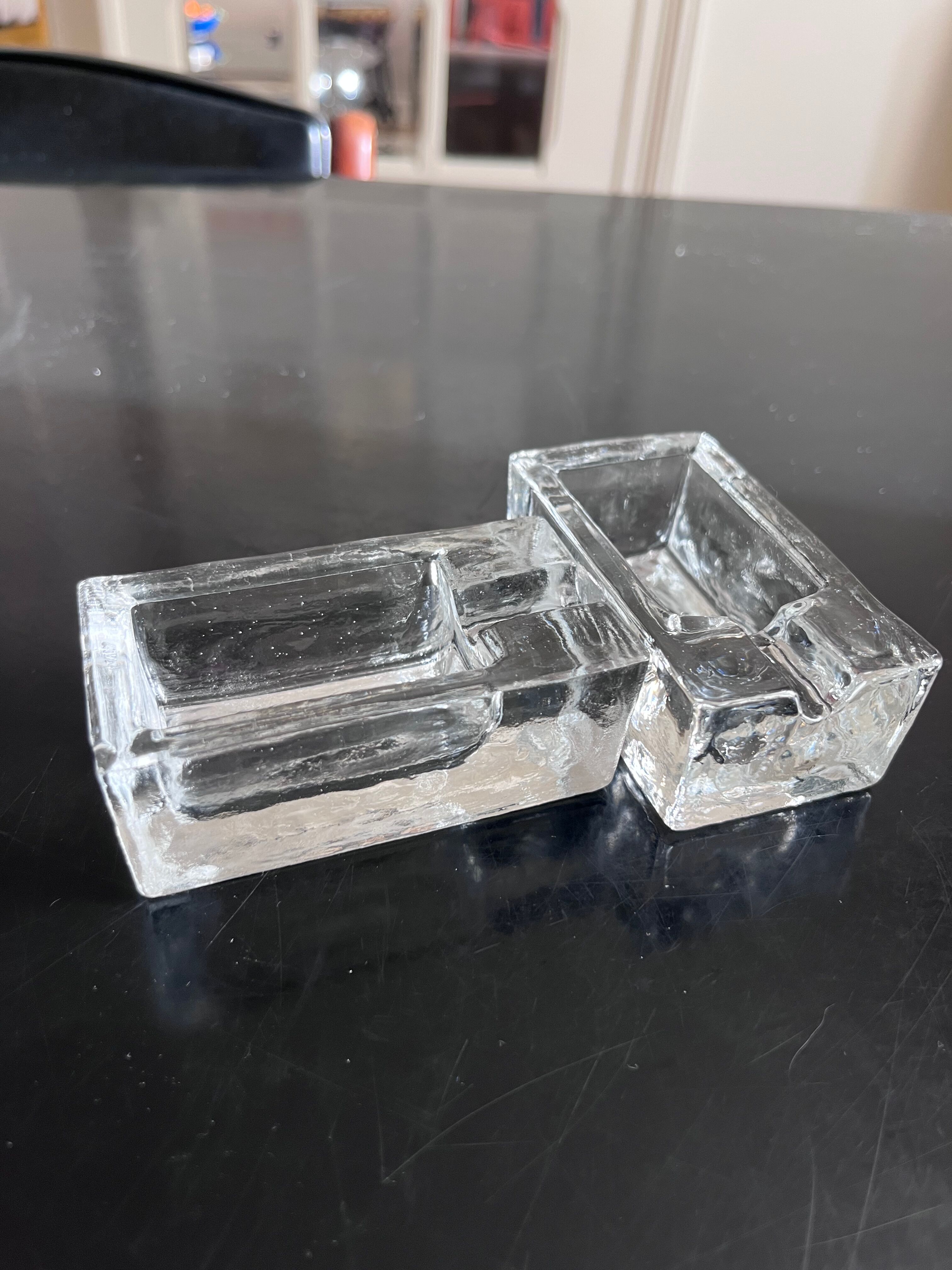 Individual ashtrays 1970