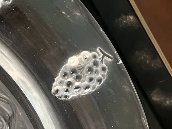 Plat en verre Lalique