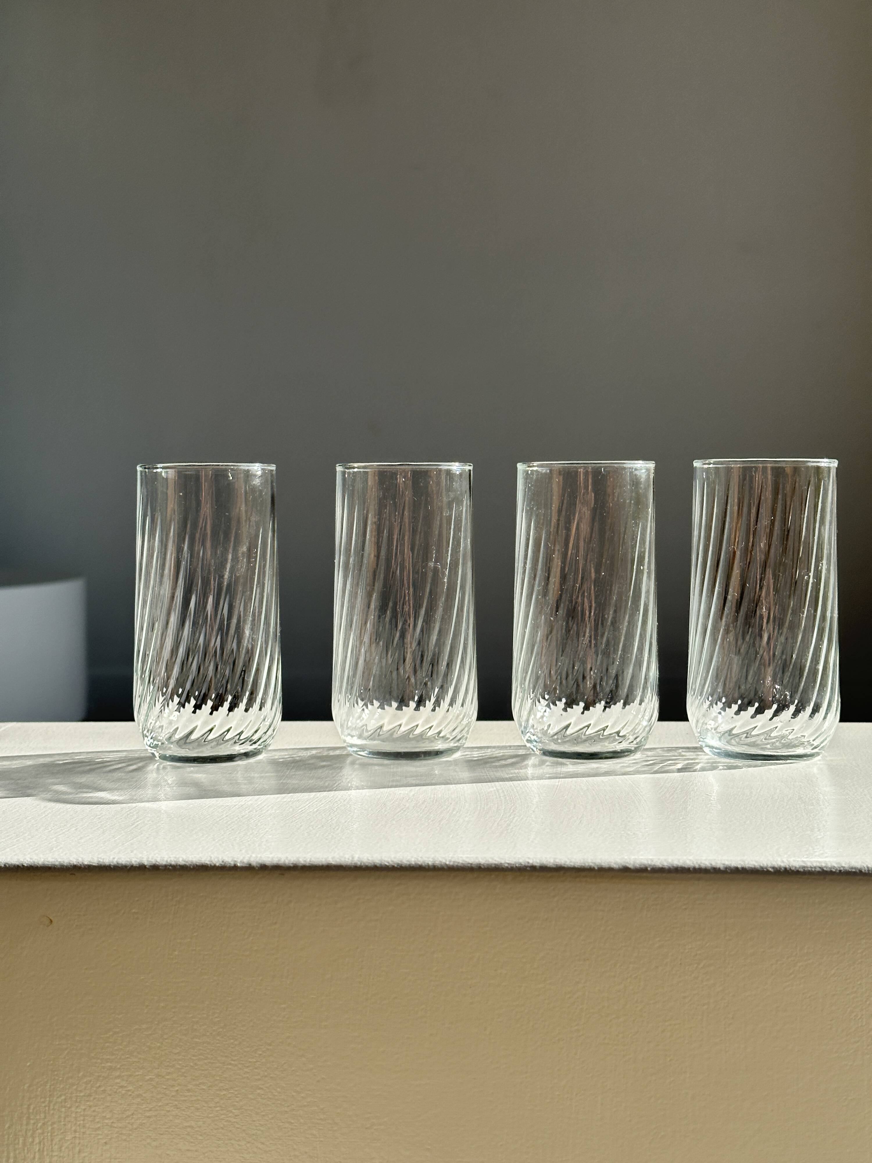 Lot de 4 verres à eau transparent torsadé H:12cm