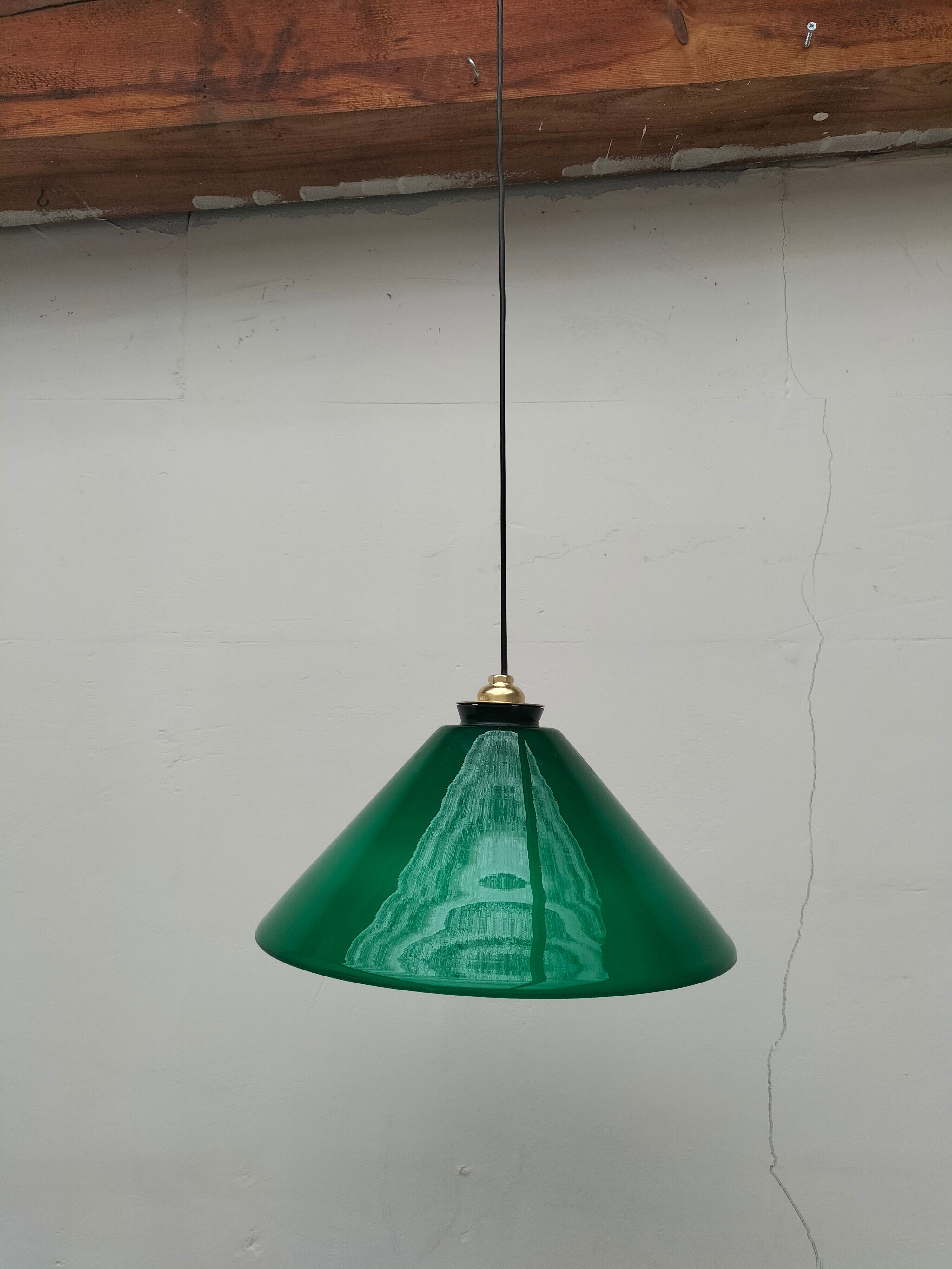 Pendant light green opaline cone