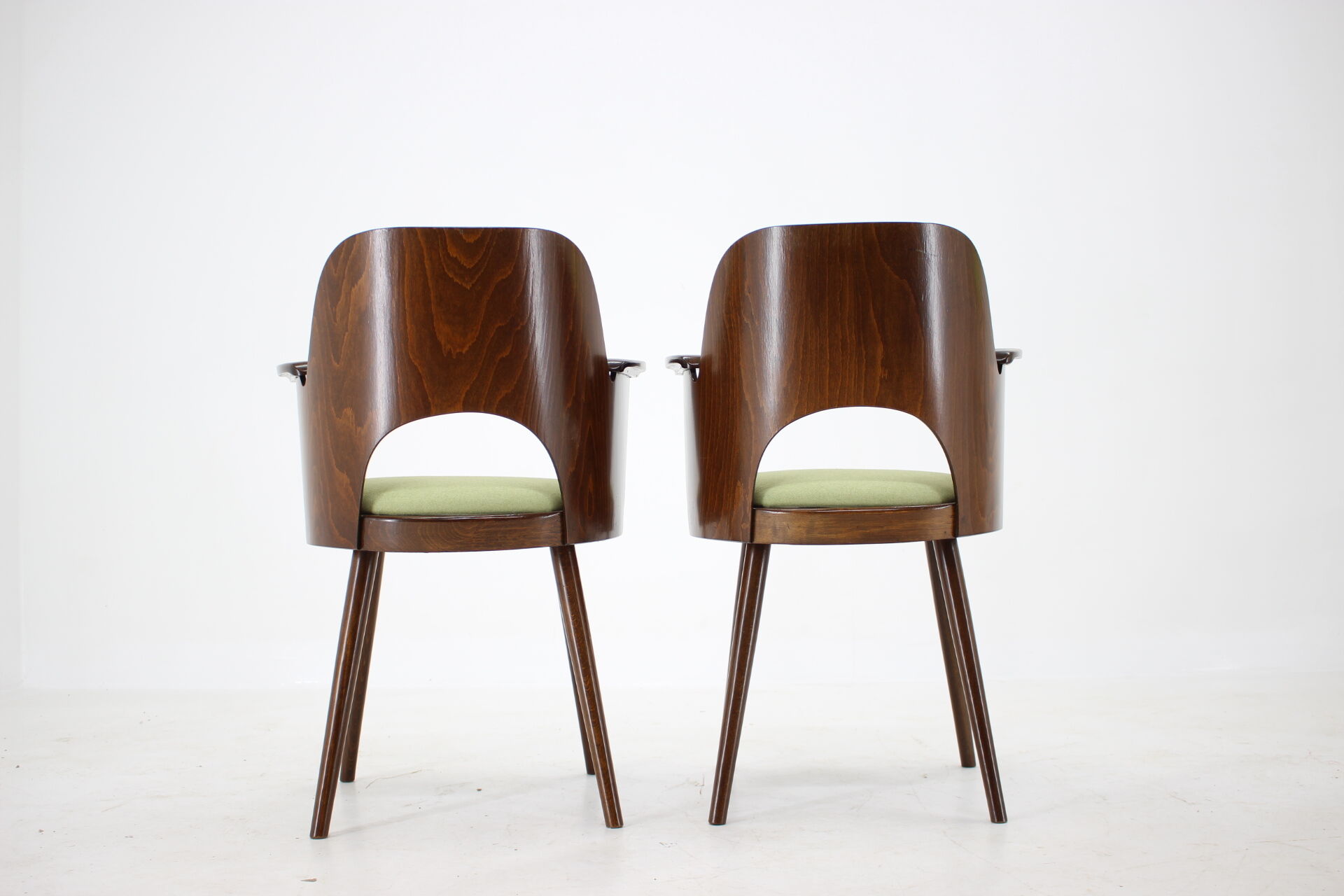1960s set of four Oswald Haerdtl dining chairs, Czechoslovakia