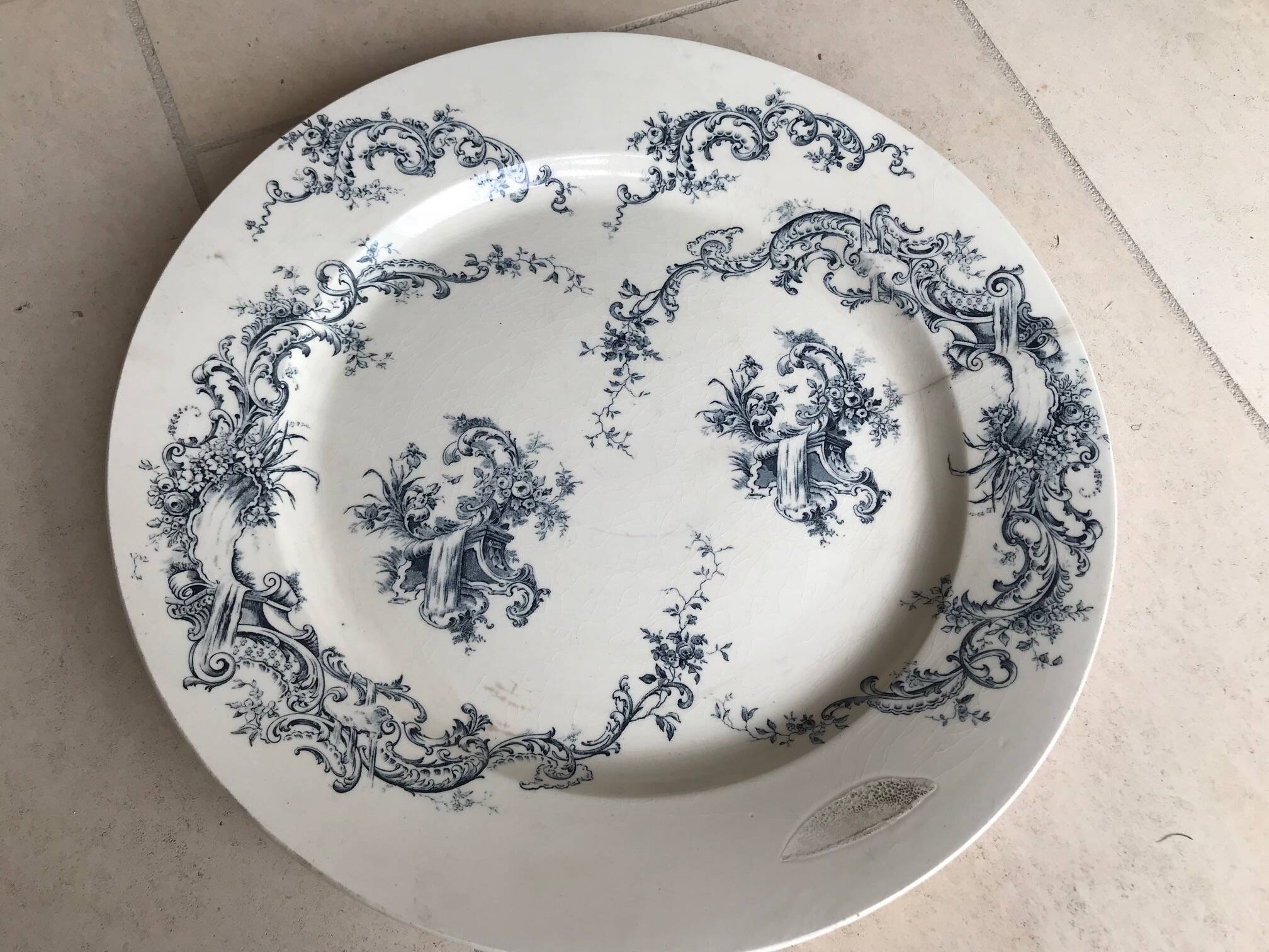 Large iron earth plate in Gien floral pattern