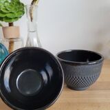 Steel-coloured cast iron cups