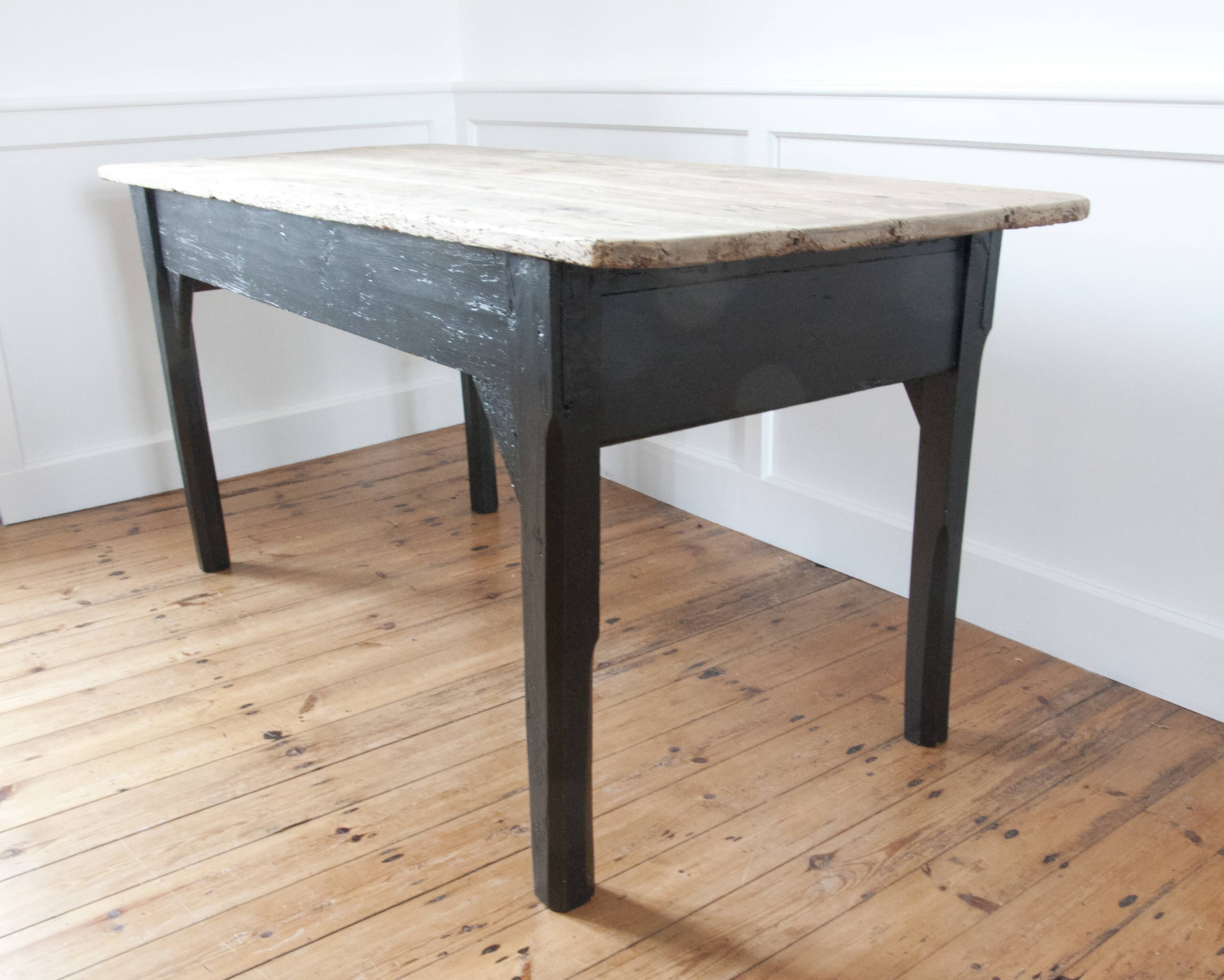 Farm table