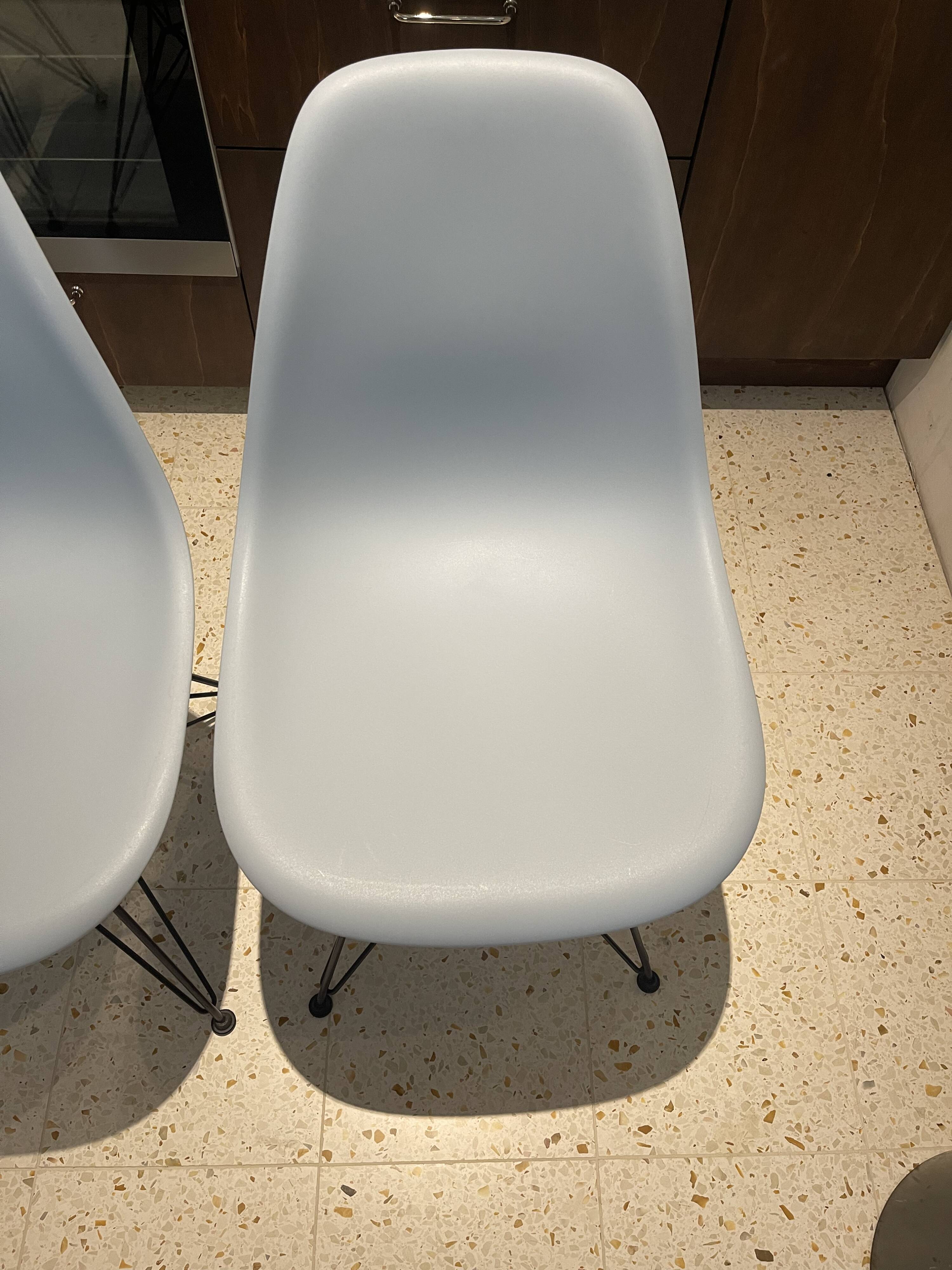 Set of 4 chairs - Eames Plastic Side Chair
