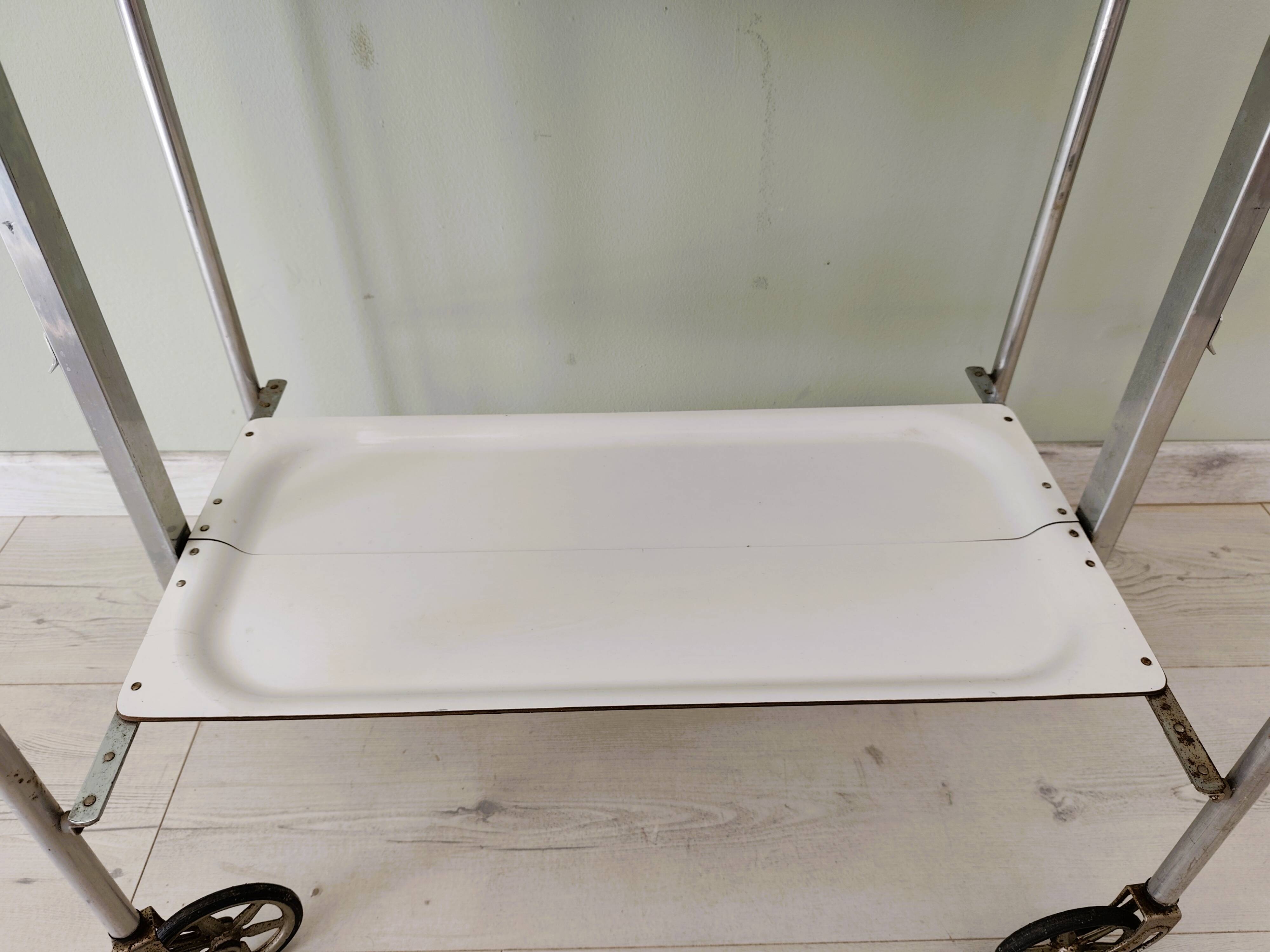 Desserte roulante estampillée MONOTEX