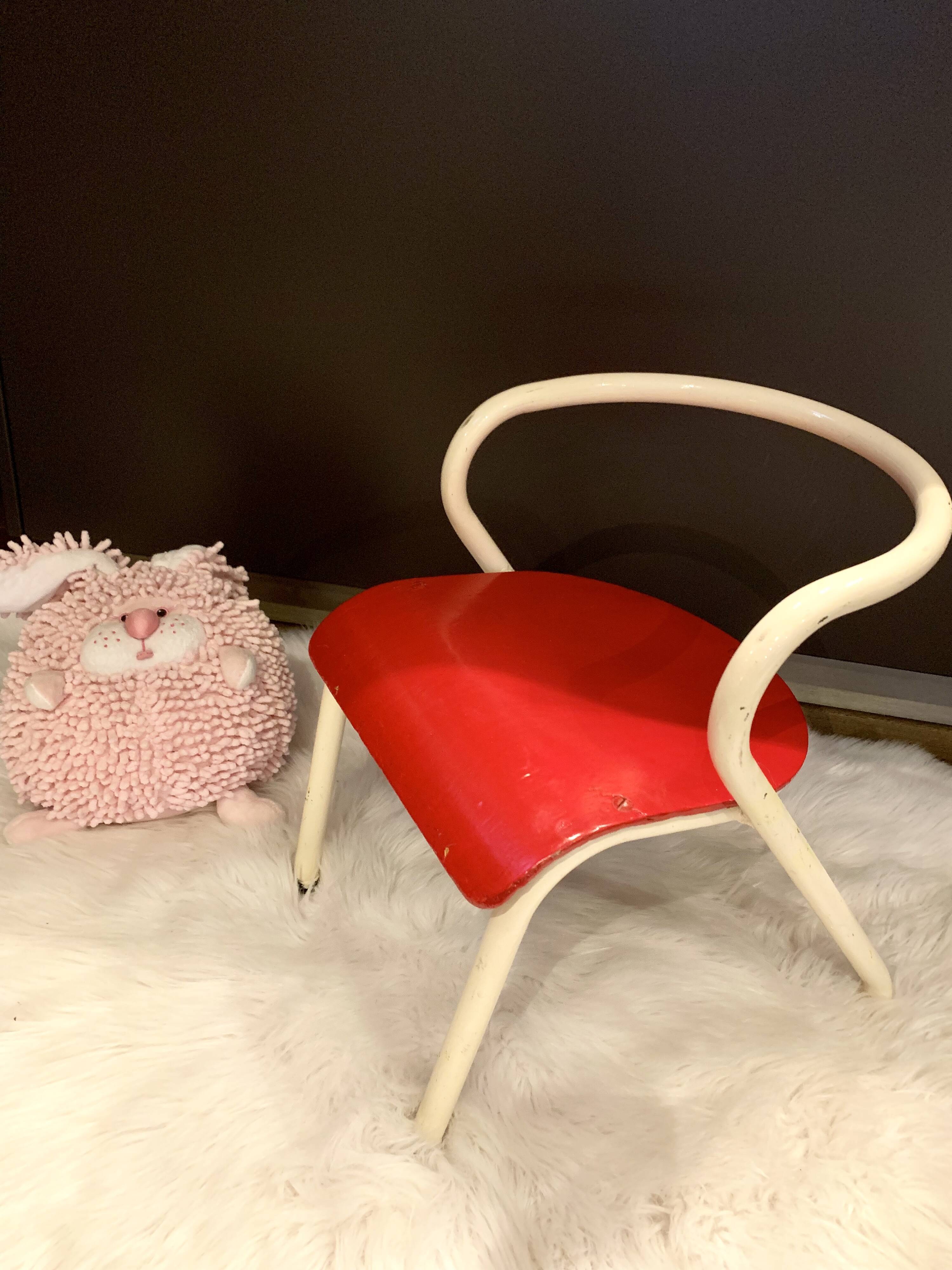 Jacques Hitier child schoolboy chair