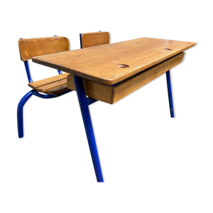 Bureau d’école vintage 1960