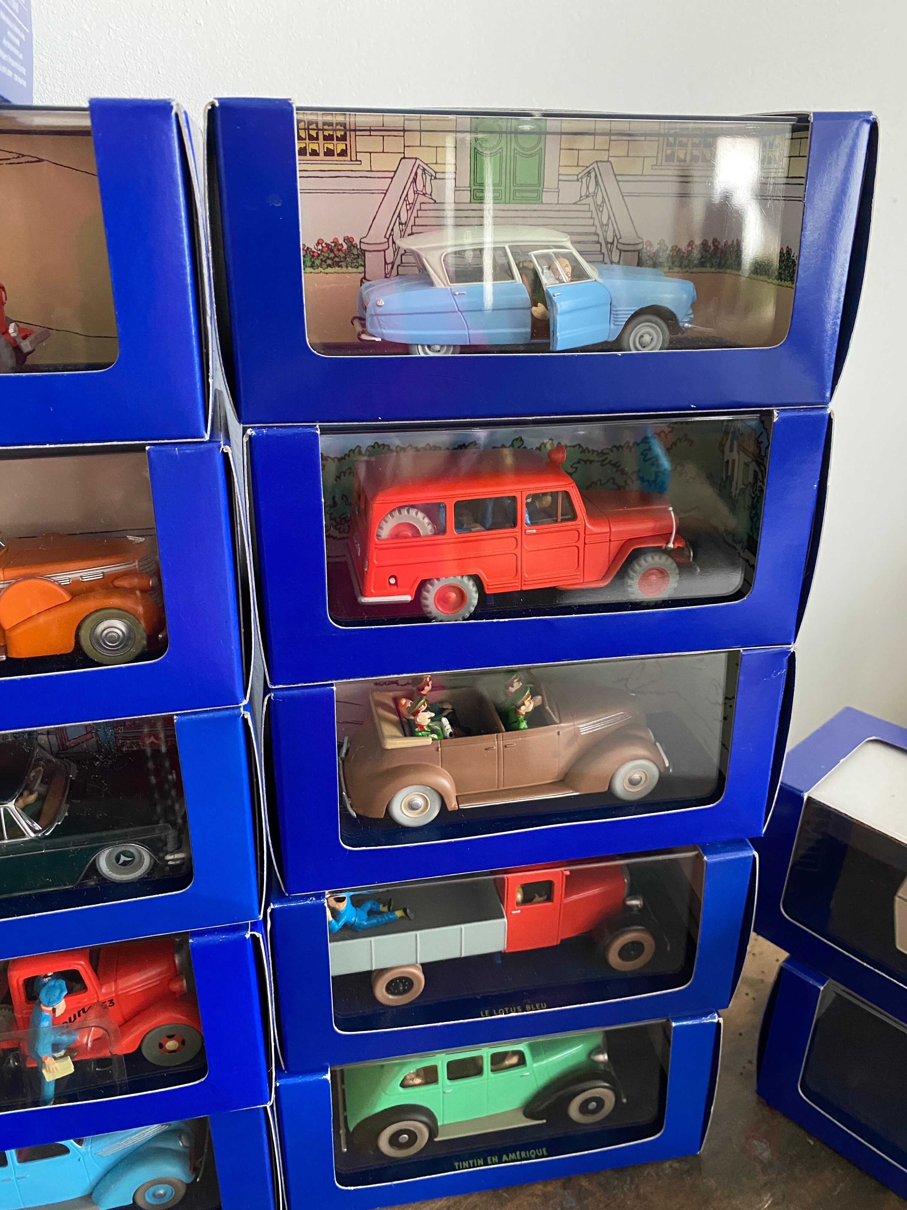 Classic cars "en voiture tintin" atlas edition