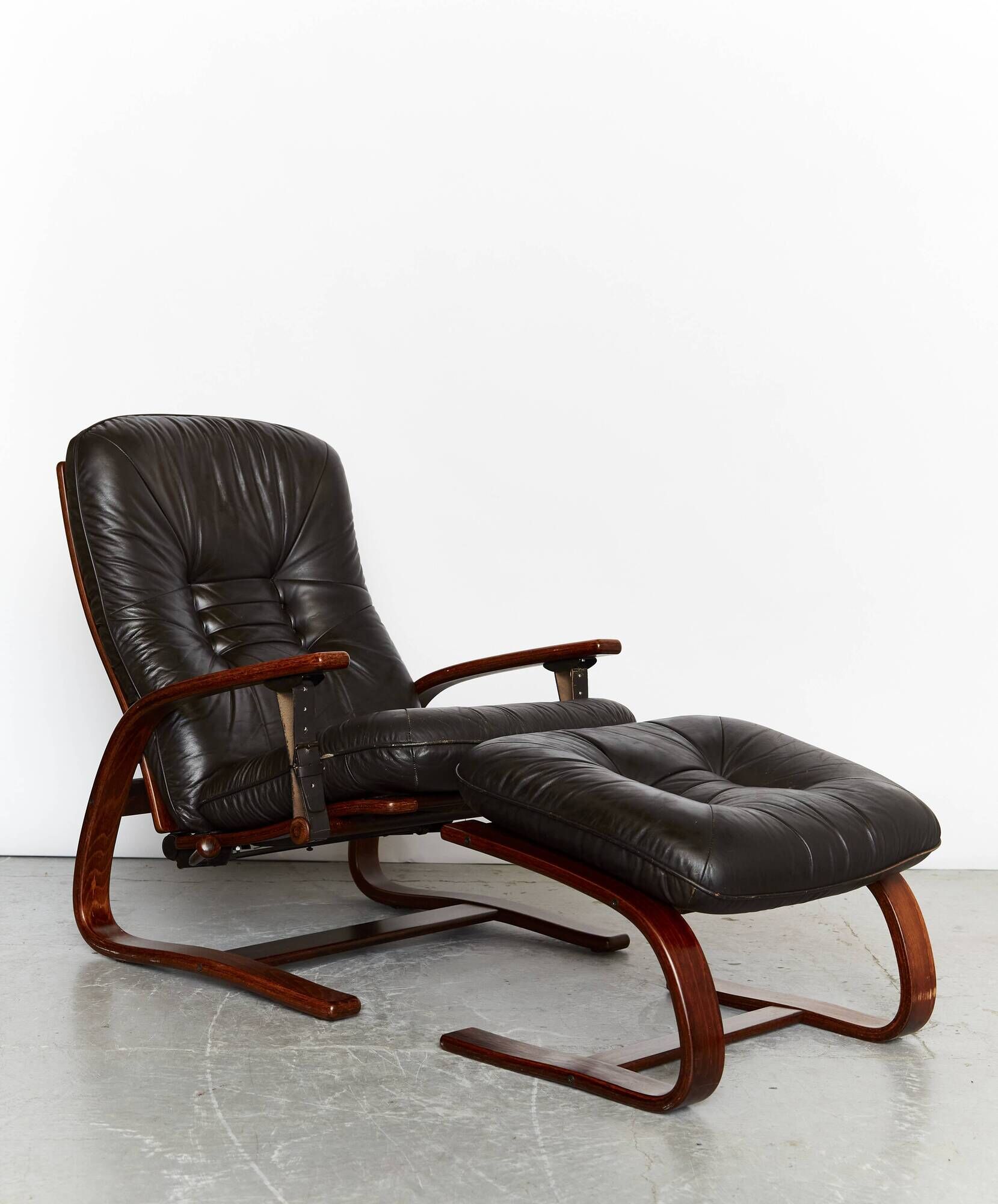 Fauteuil scandinave vintage avec ottoman par Arnt Lande pour Westnofa, anné