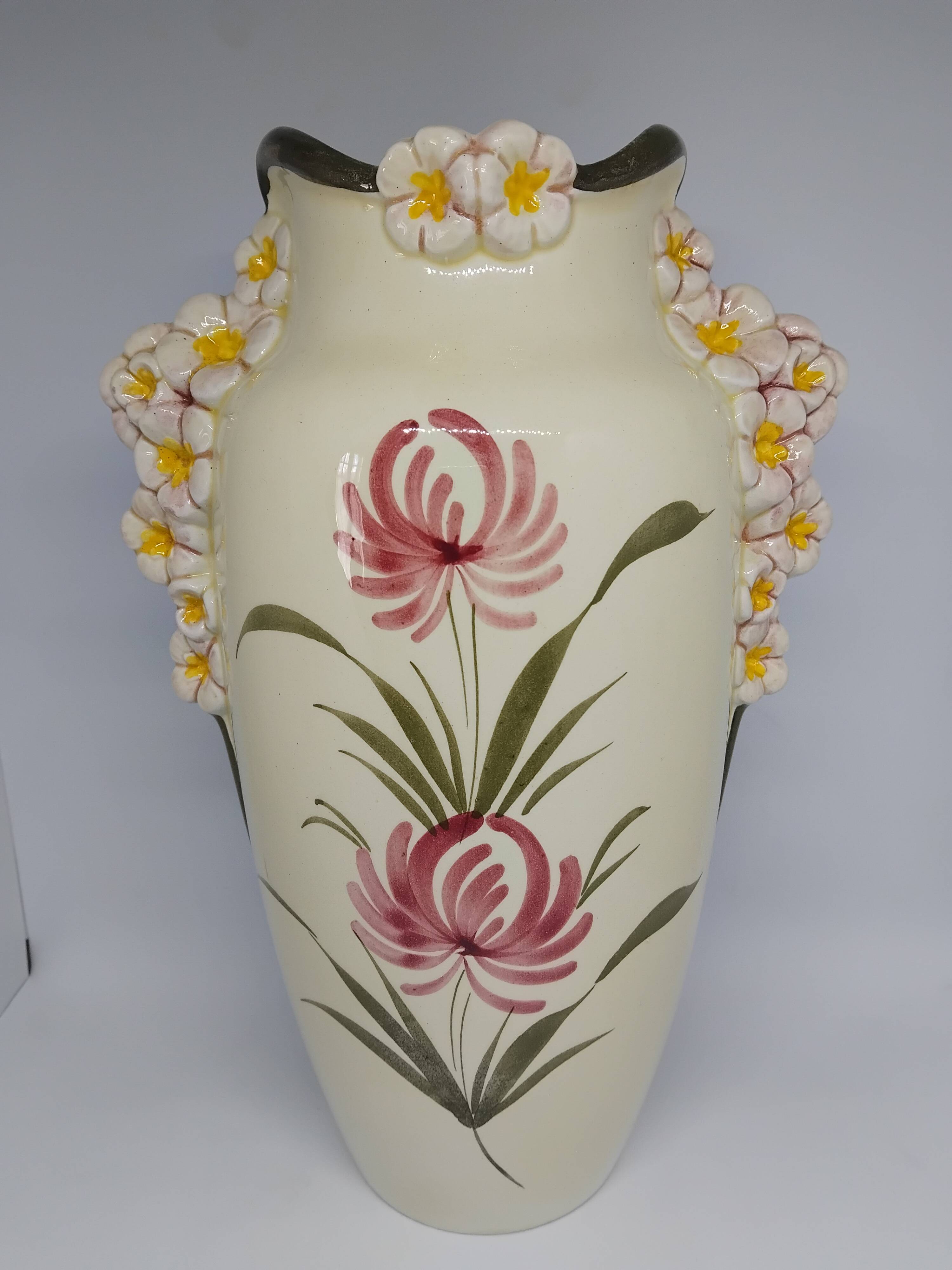 Large earthenware vase. Polychrome ceramic. Breton type.