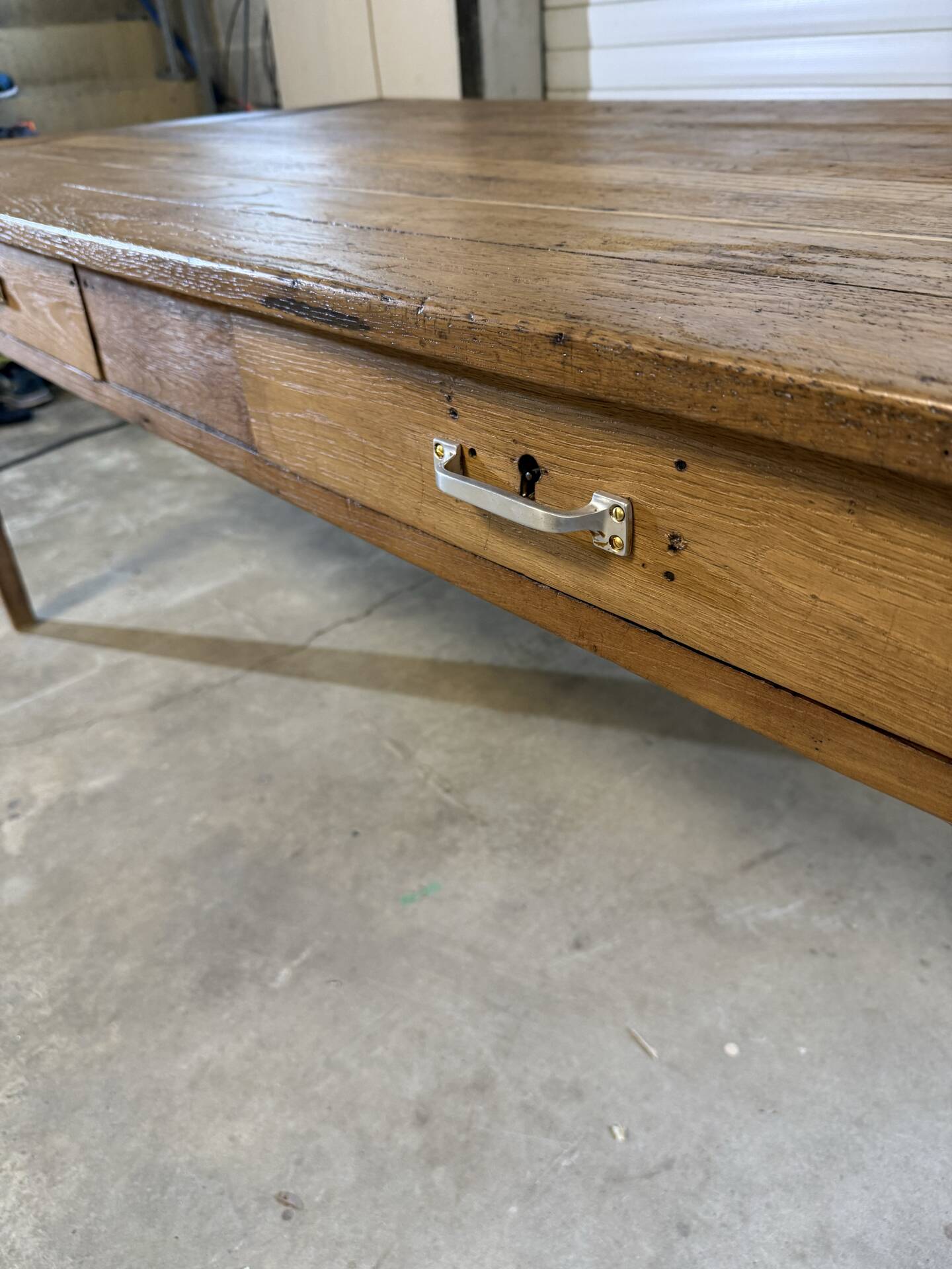 Farm table