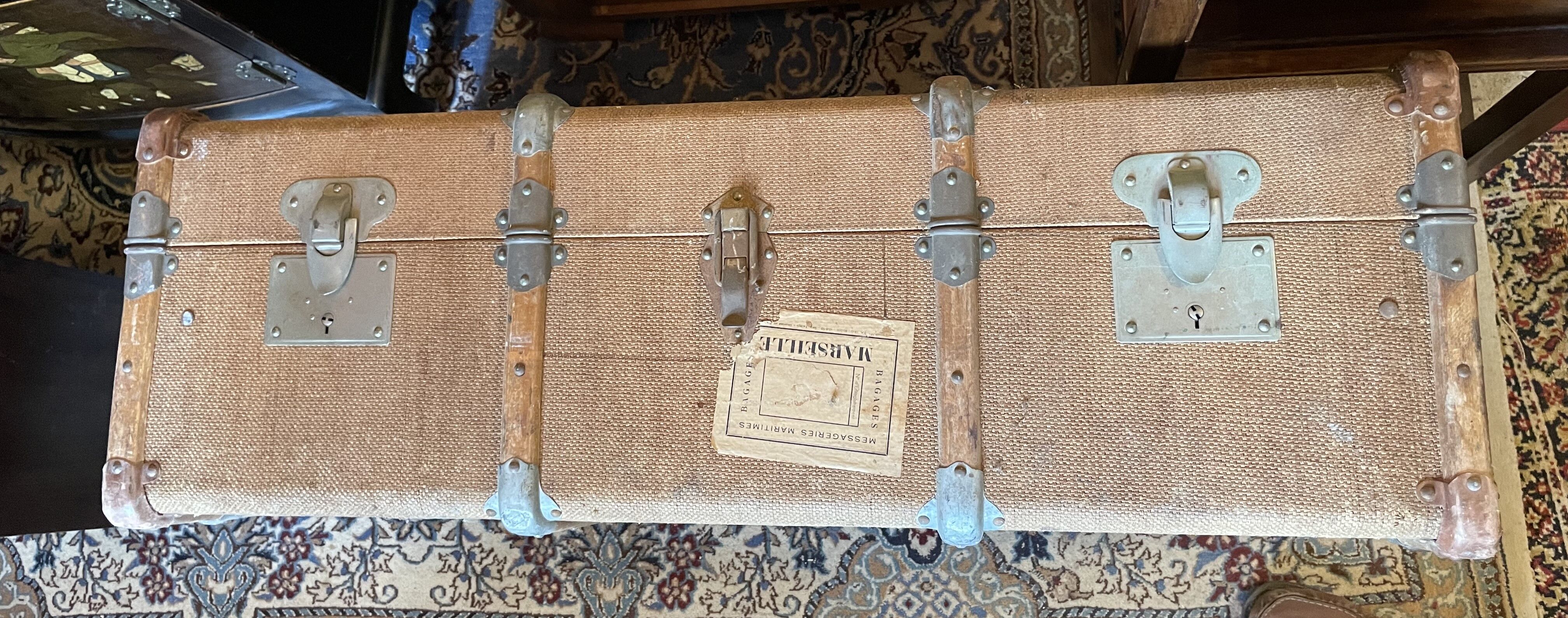 Old flat trunk totally covered with jute and wooden sleepers
