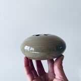 Vase stings flowers lens shape