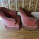 Paire de fauteuils crapaud