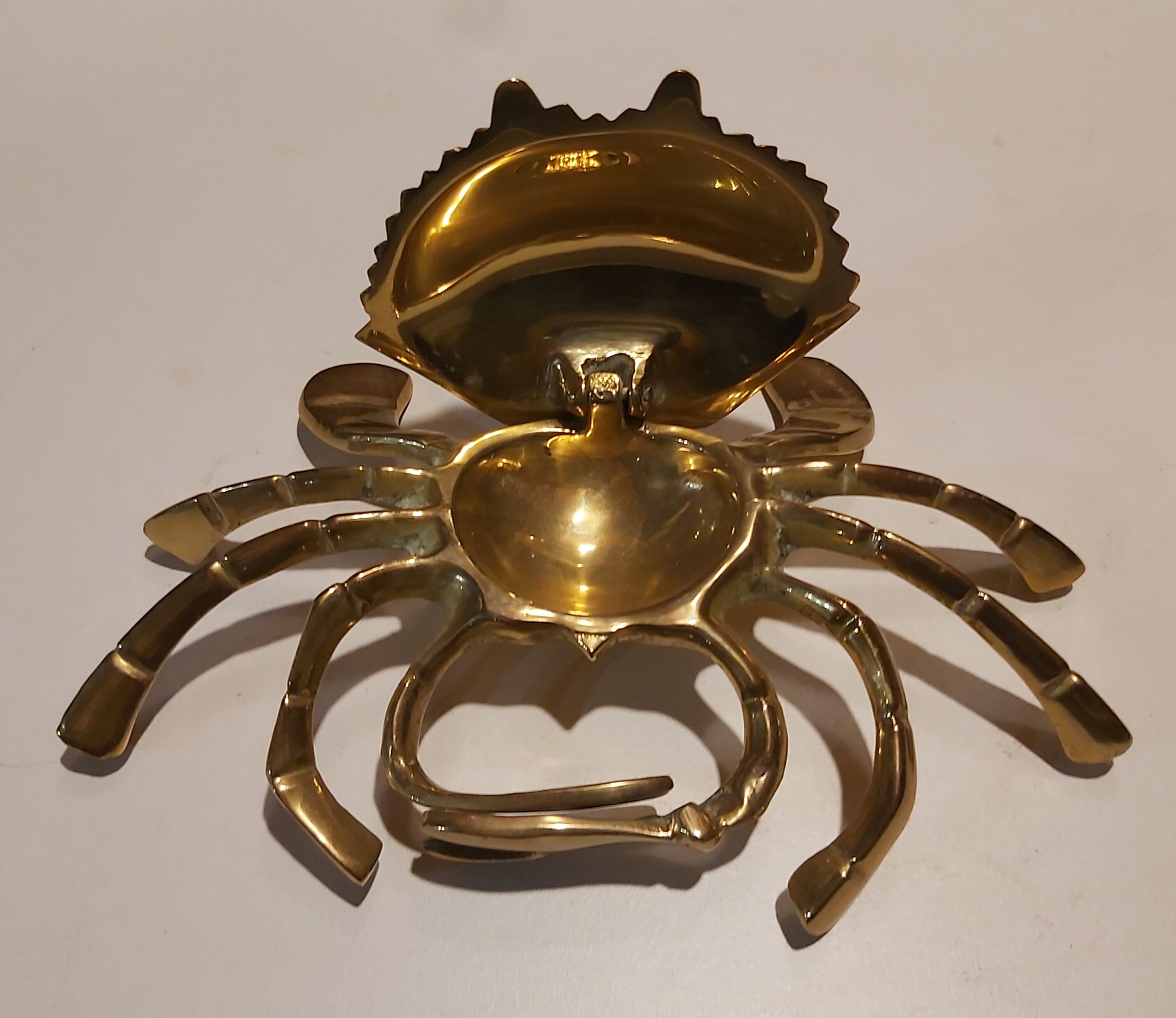 Cendrier crabe en laiton