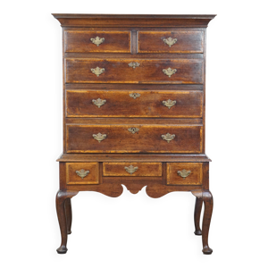 Commode sur pied anglaise