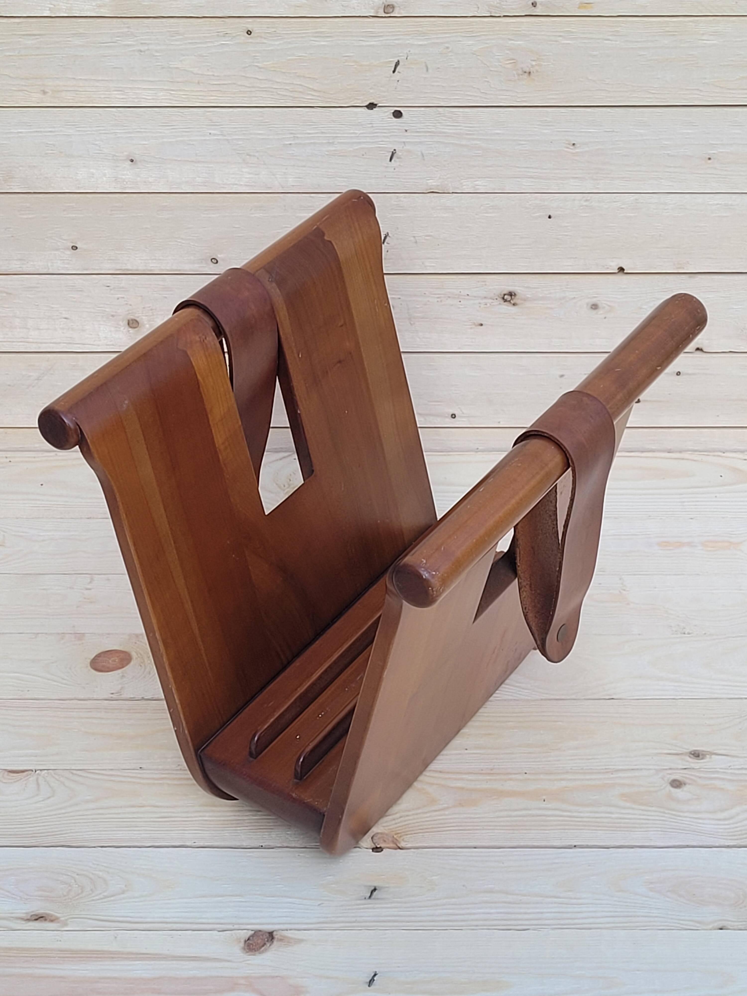 Magazine holder or vinyl in wood and leather vintage design 1960/70