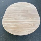 Extendable round dining table with central leg, renovated in raw wood, 150cm