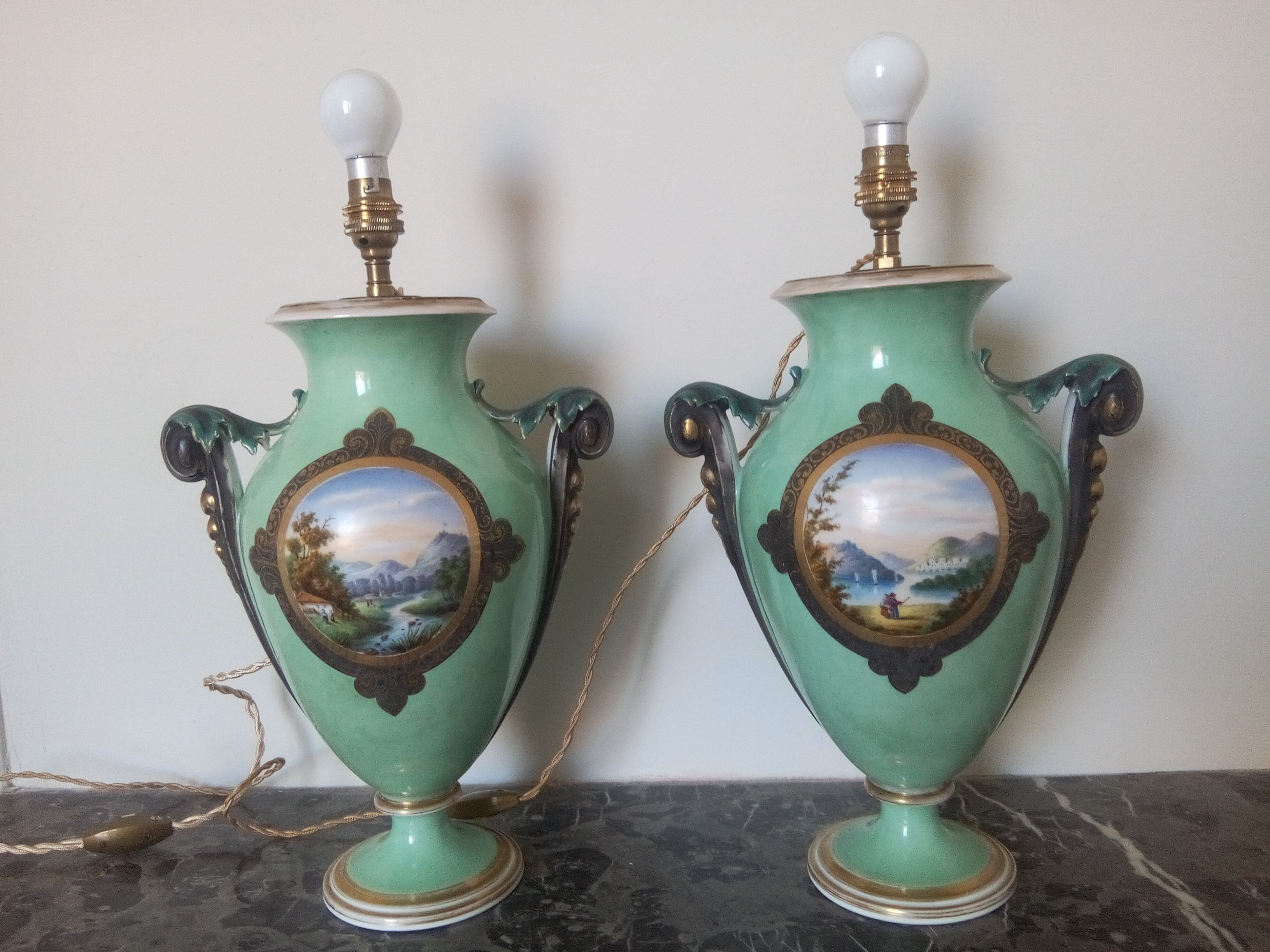 Pair of legs of porcelain lamps from Paris