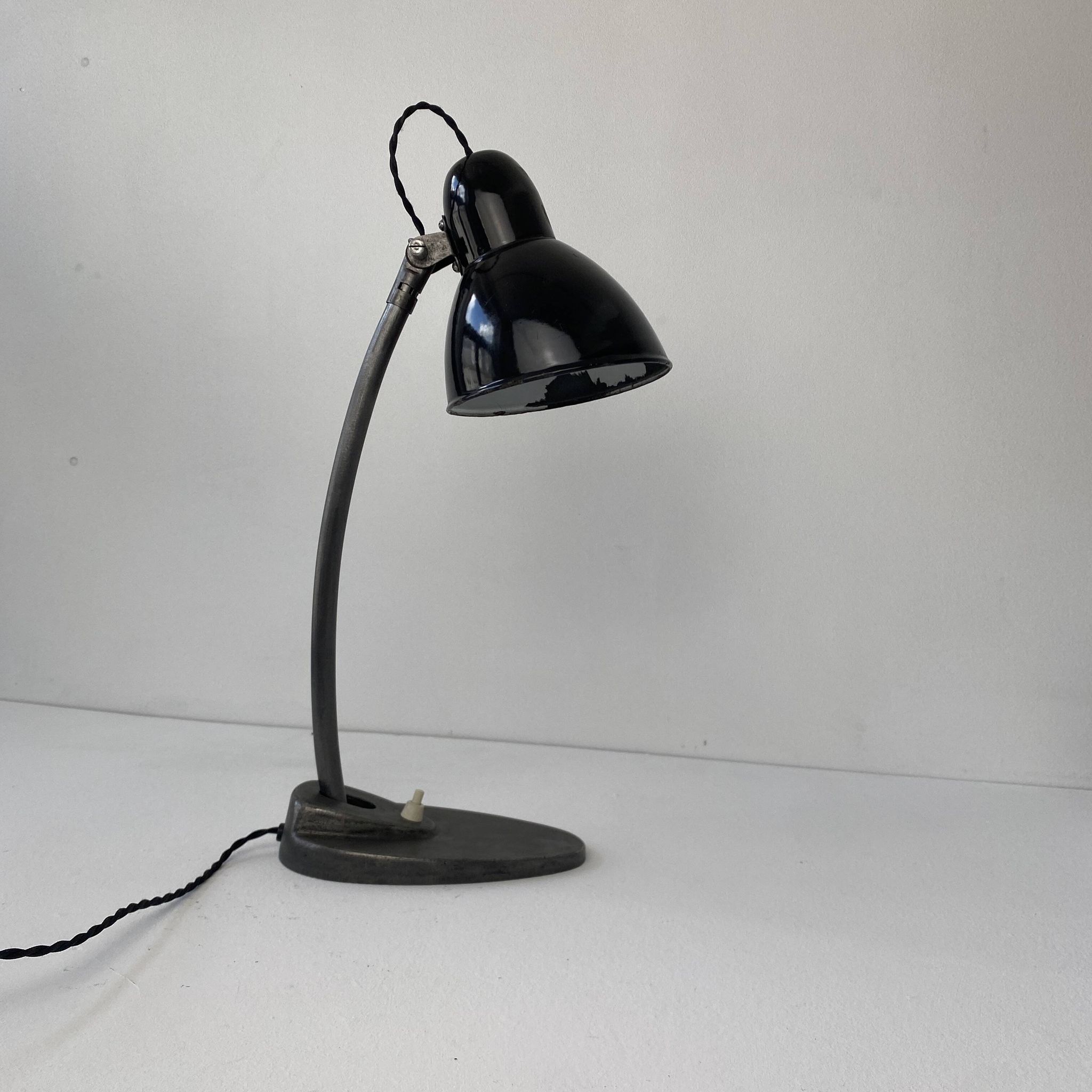 Old bauhaus industrial desk lamp "jacobus"