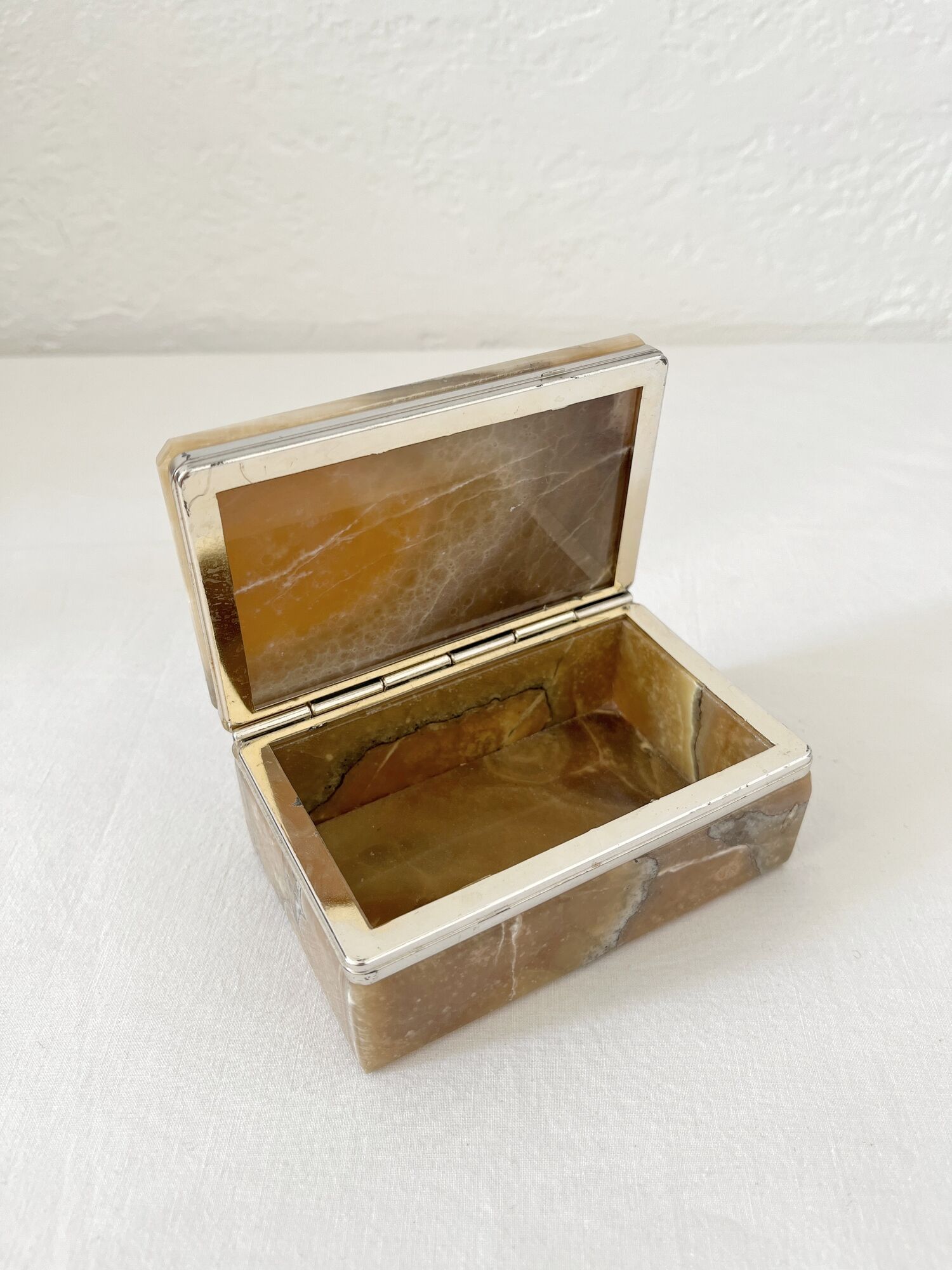 Vintage 60s rectangular onyx alabaster jewelry box